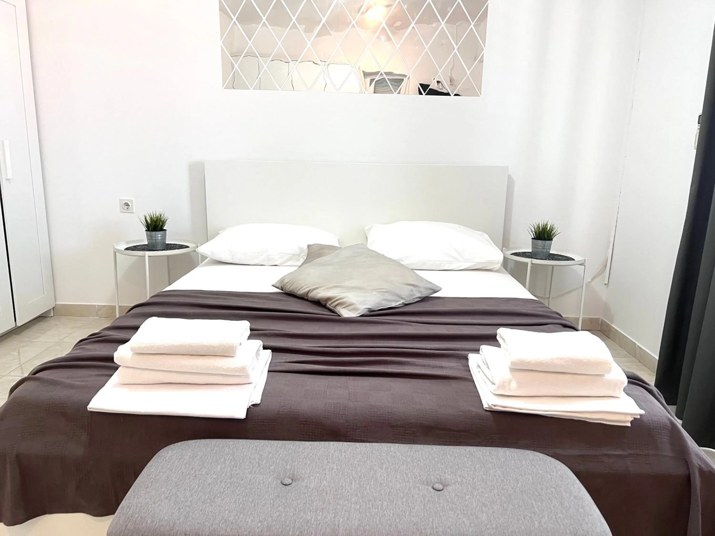 Bed in Apartments Ana & Ita