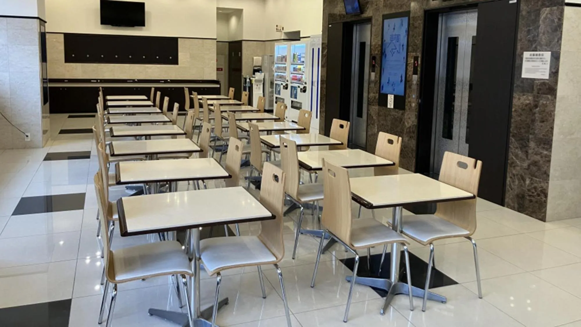 Lobby or reception in Toyoko Inn Toride-eki Higashi-guchi