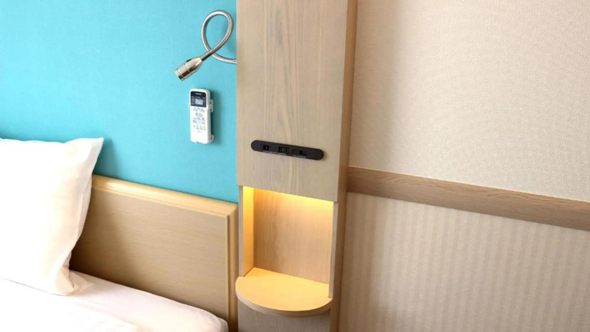 Photo of the whole room in Toyoko Inn Kashiwa-eki Higashi-guchi