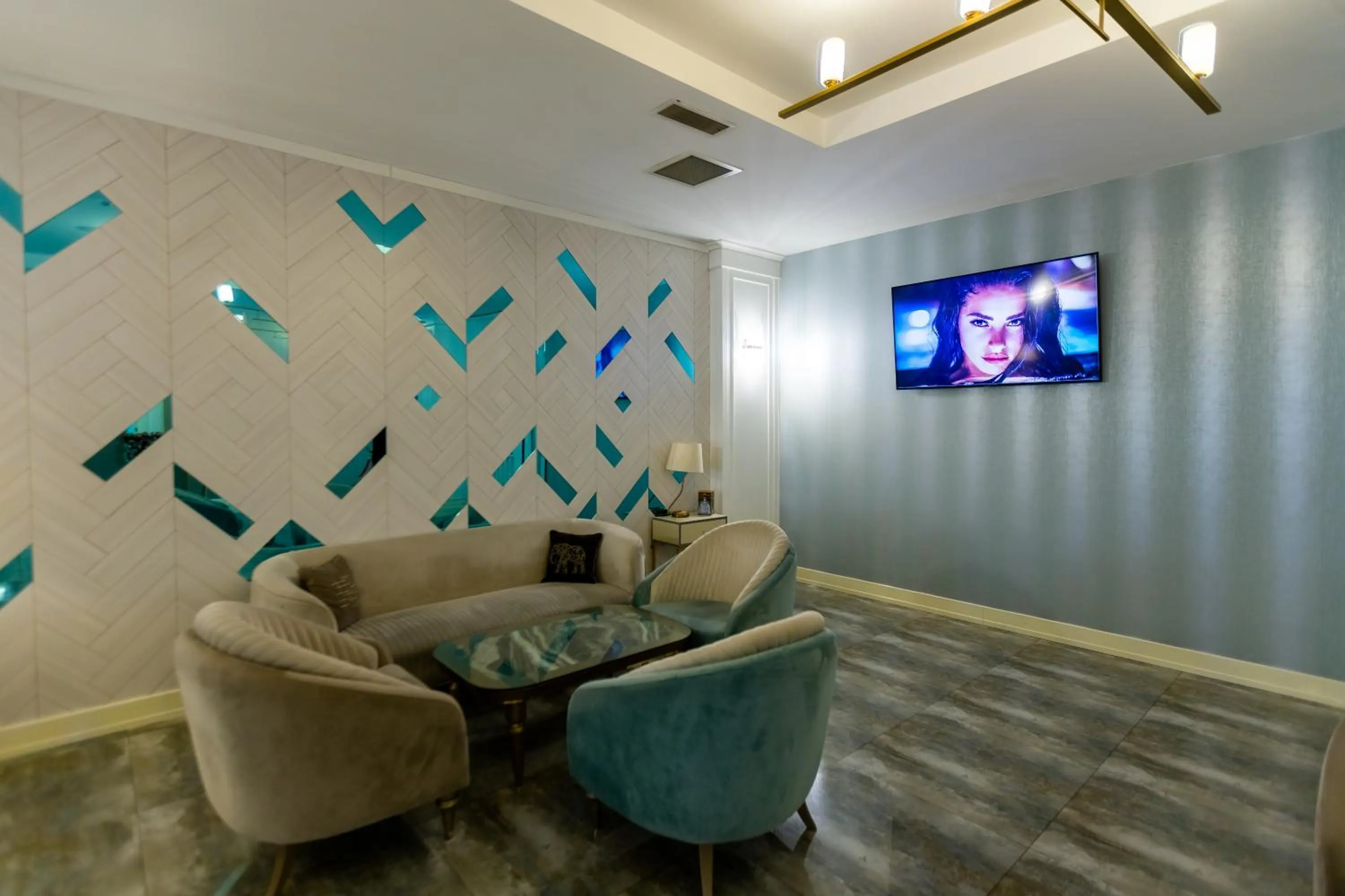 TV and multimedia in ALBA HOTEL & SPA