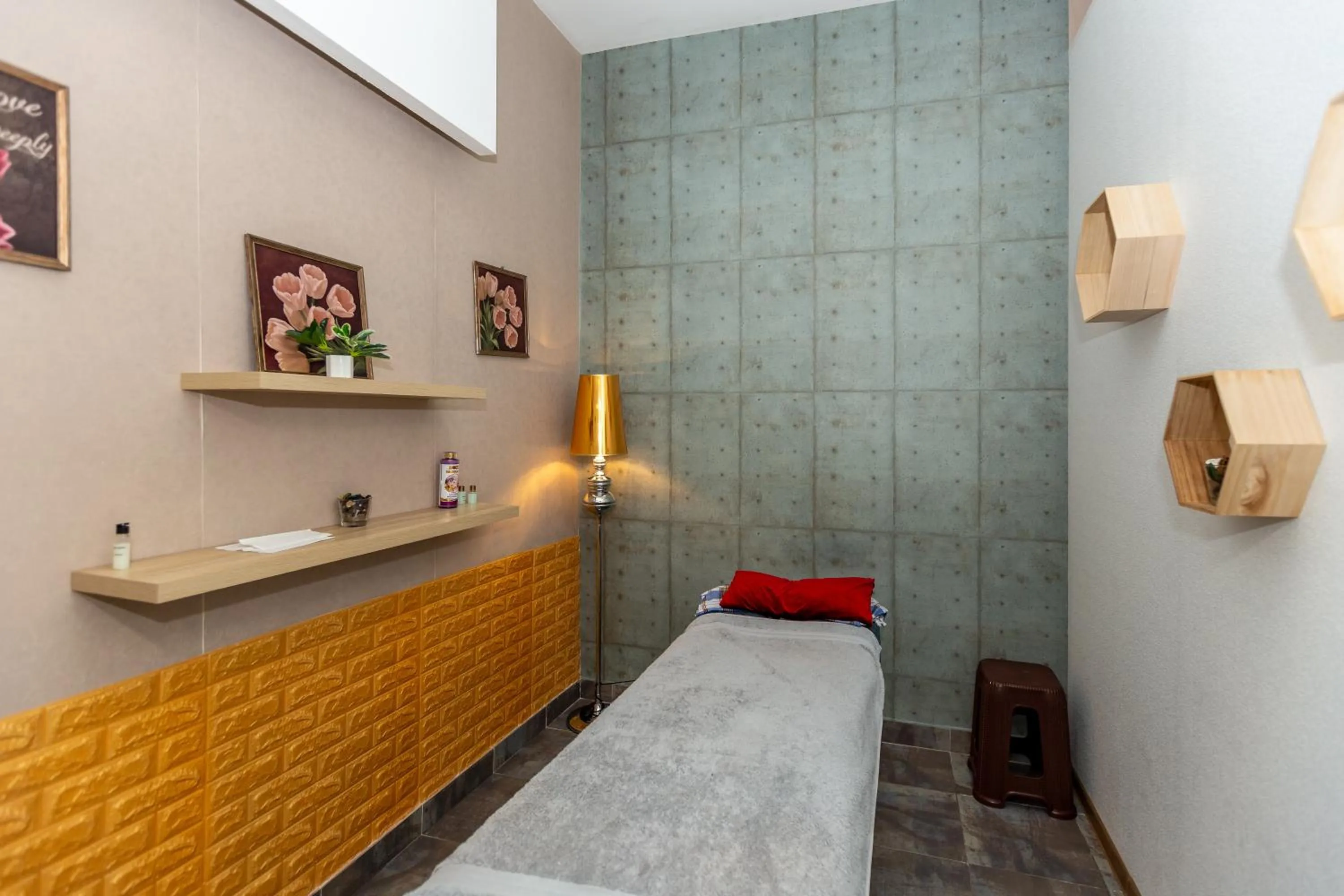 Massage in ALBA HOTEL & SPA