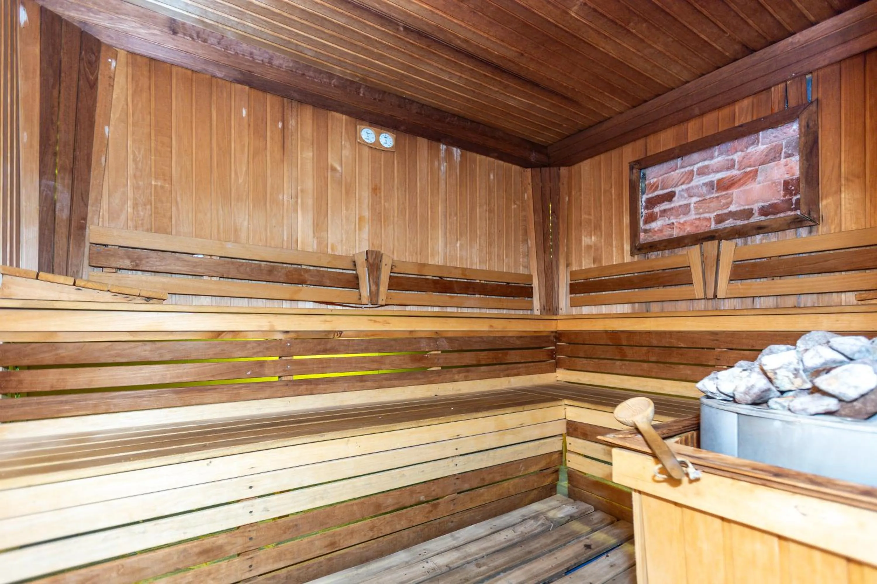 Sauna in ALBA HOTEL & SPA