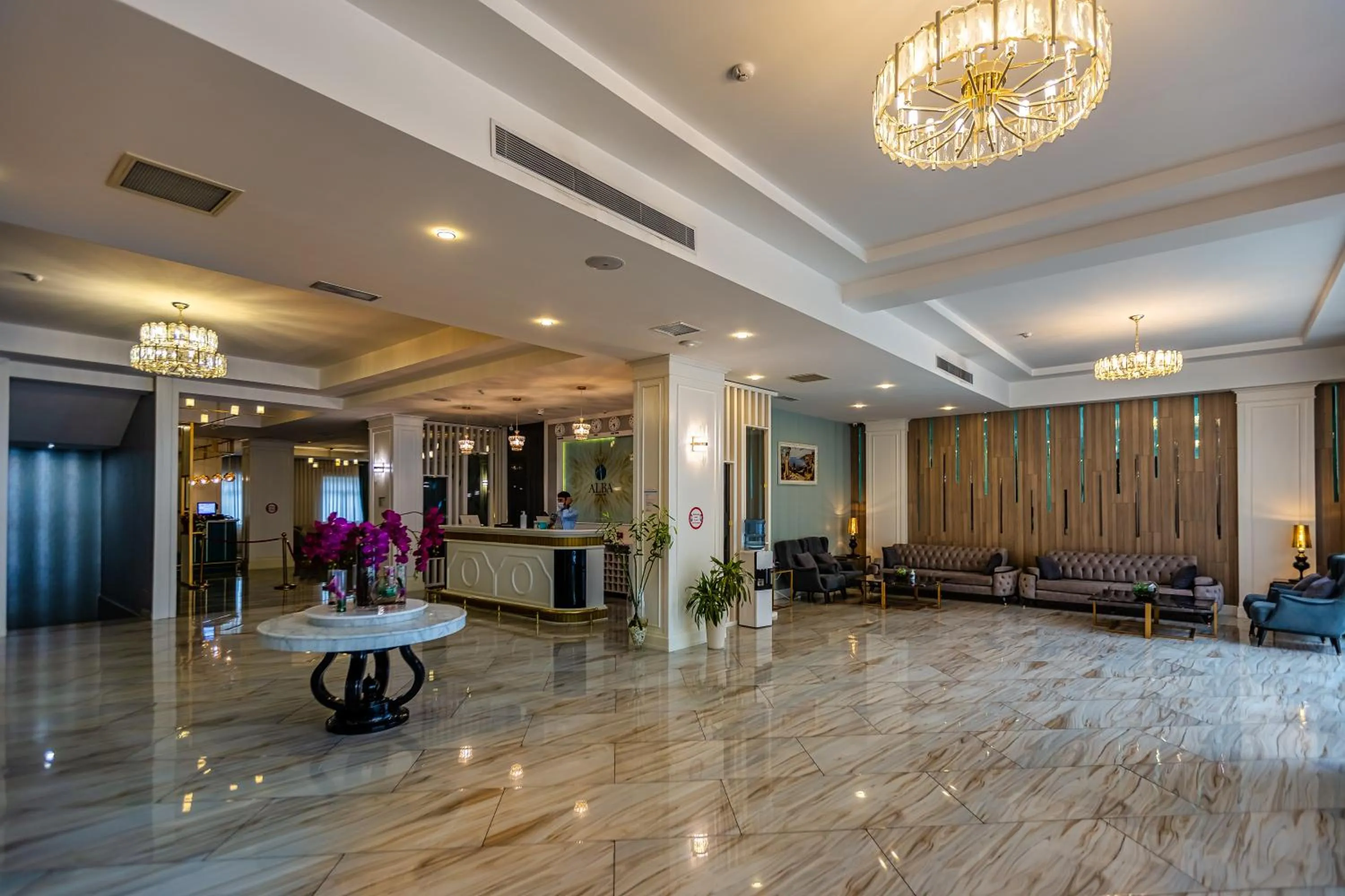 Lobby or reception in ALBA HOTEL & SPA