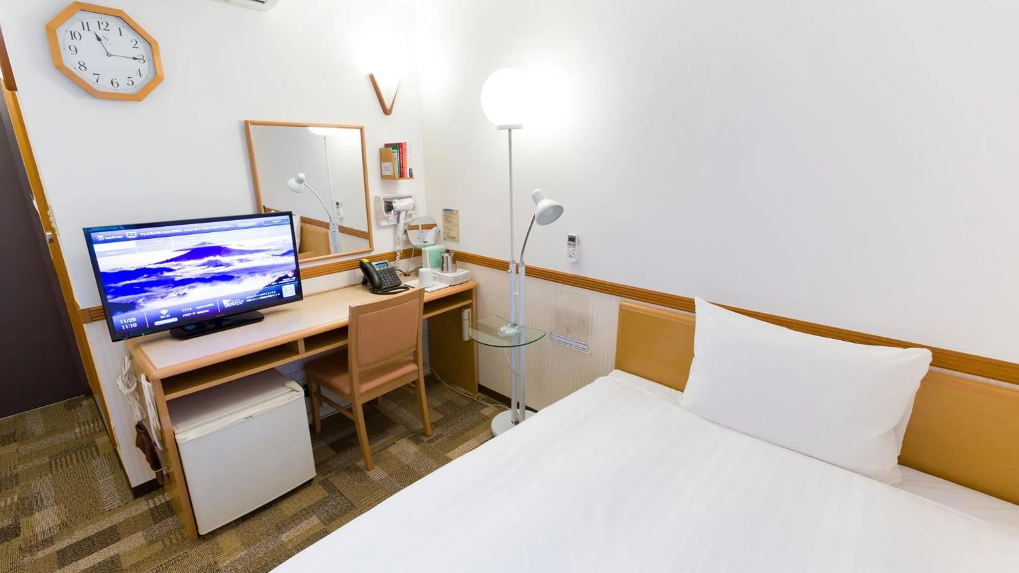 Area and facilities, Bed in Toyoko Inn Okinawa Naha Kokusai-dori Miebashi-eki