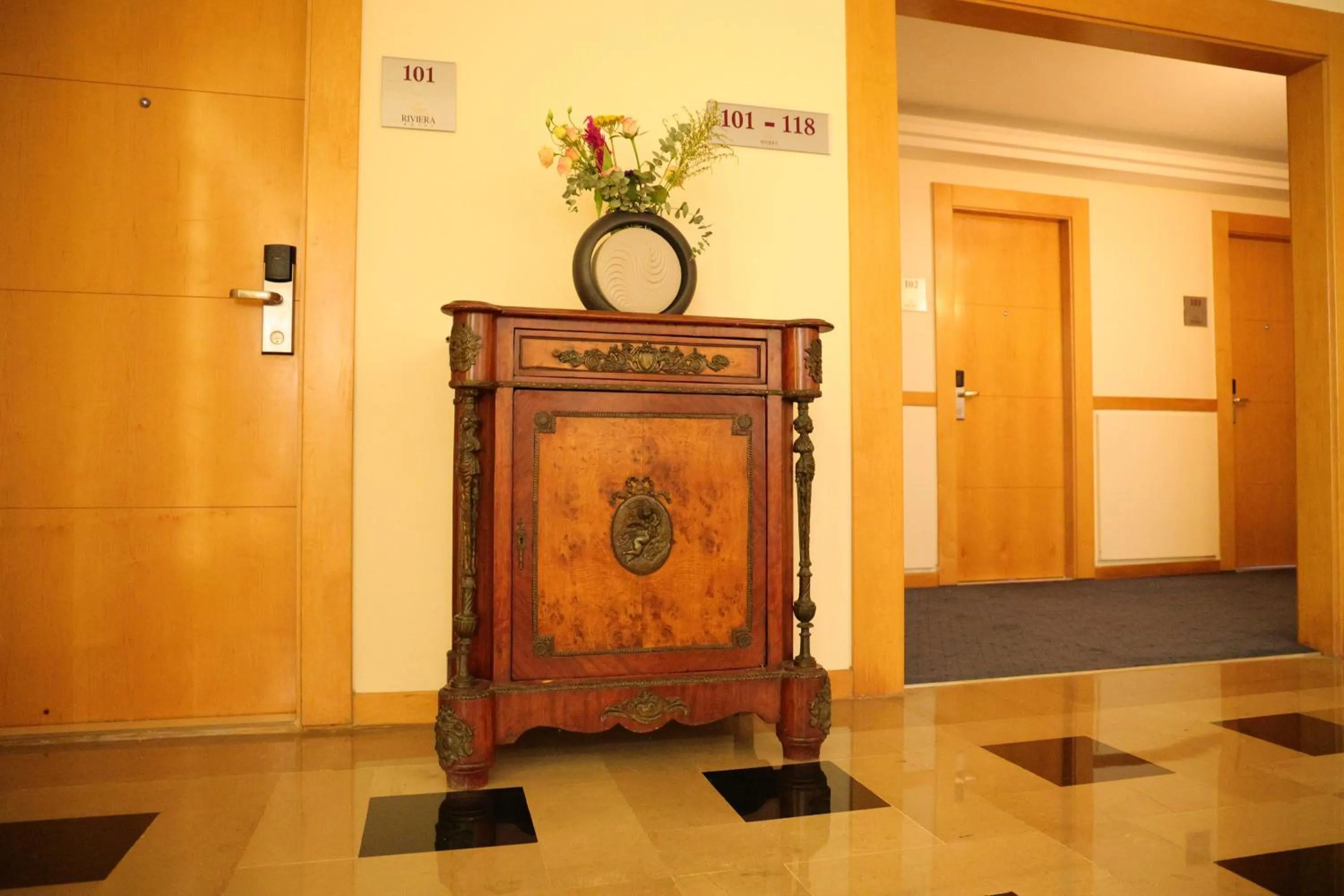 Riviera Hotel and Beach Lounge, Beirut