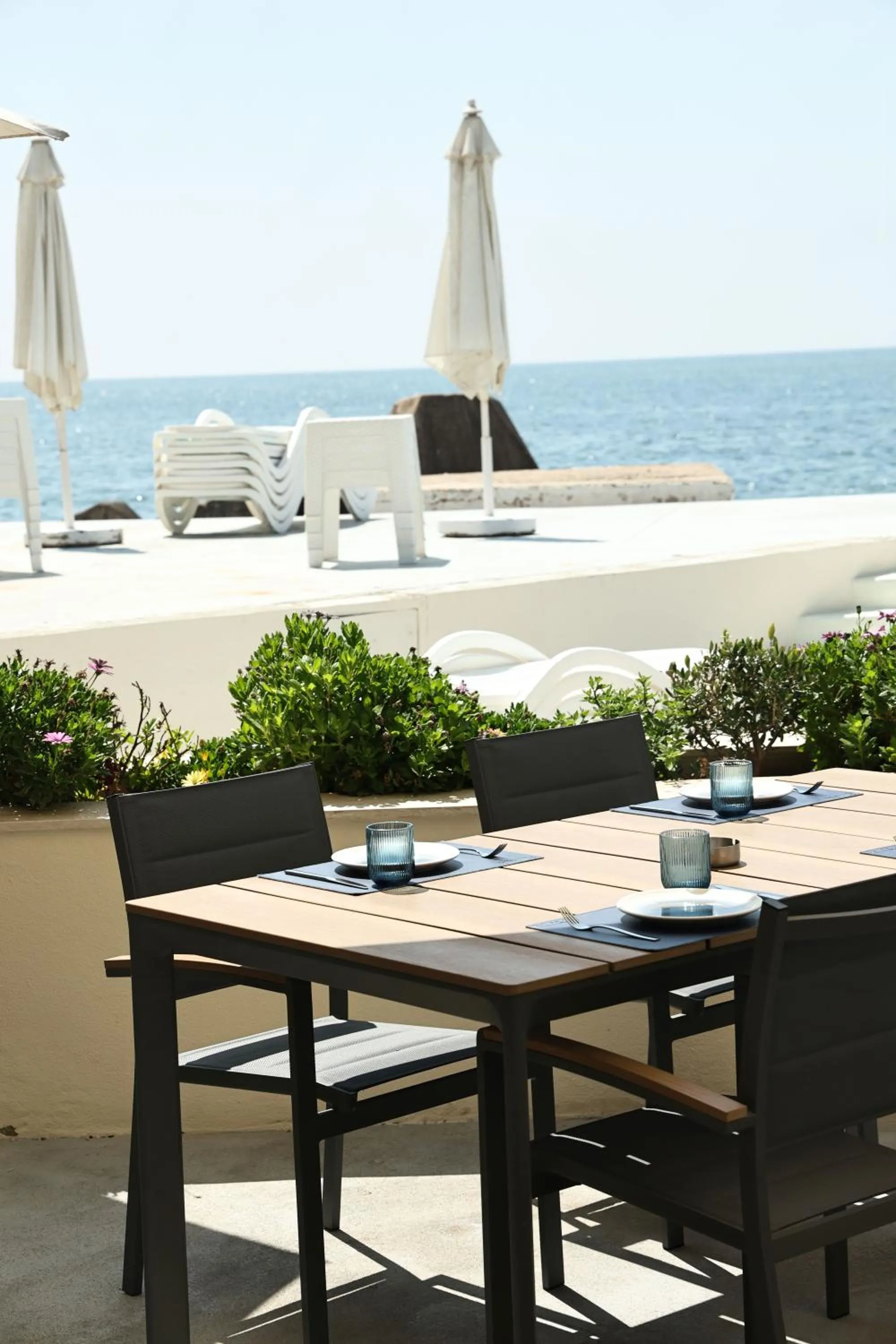 Riviera Hotel and Beach Lounge, Beirut