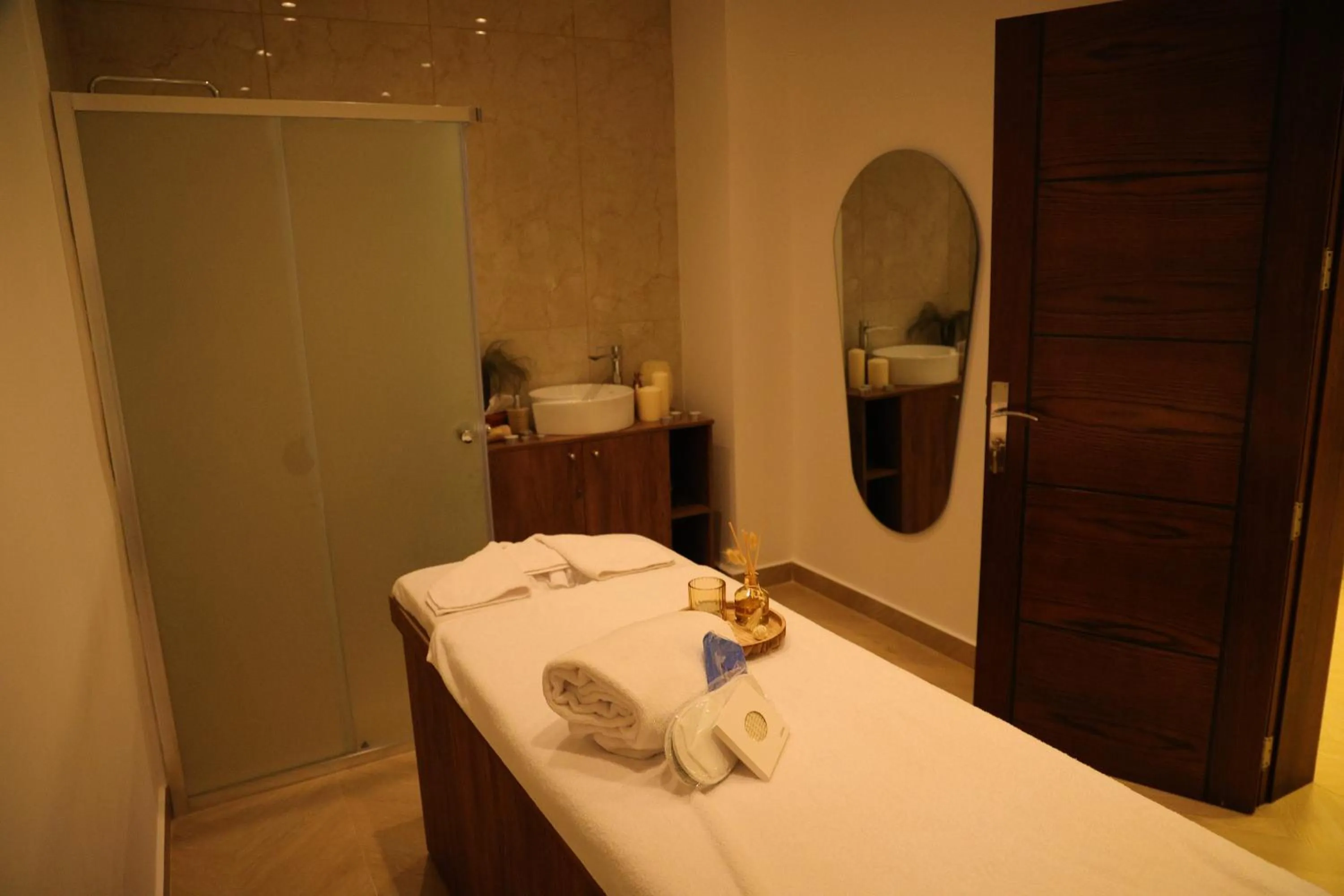 Riviera Hotel and Beach Lounge, Beirut