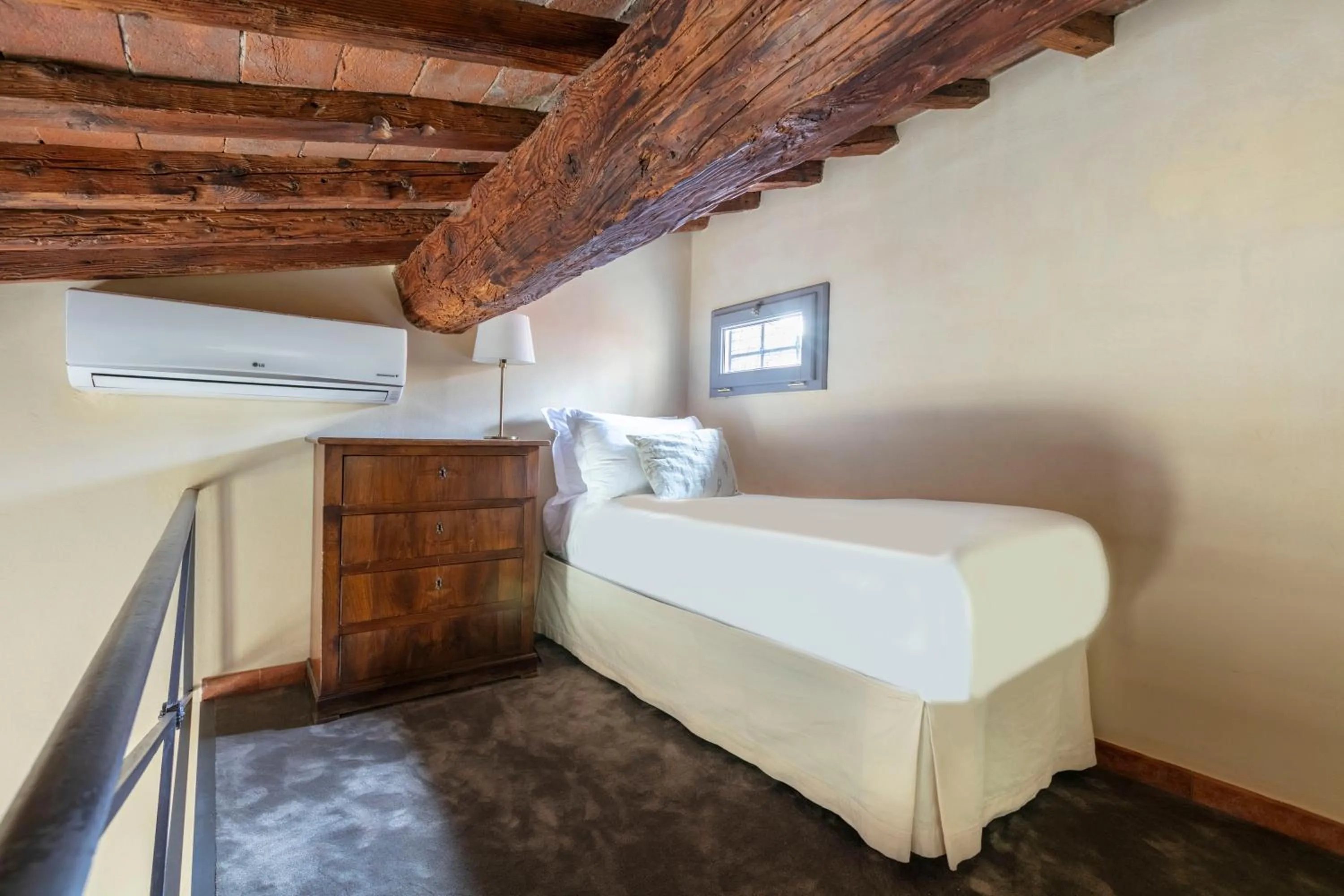 Bed in Numa Florence Palazzo Belfiore