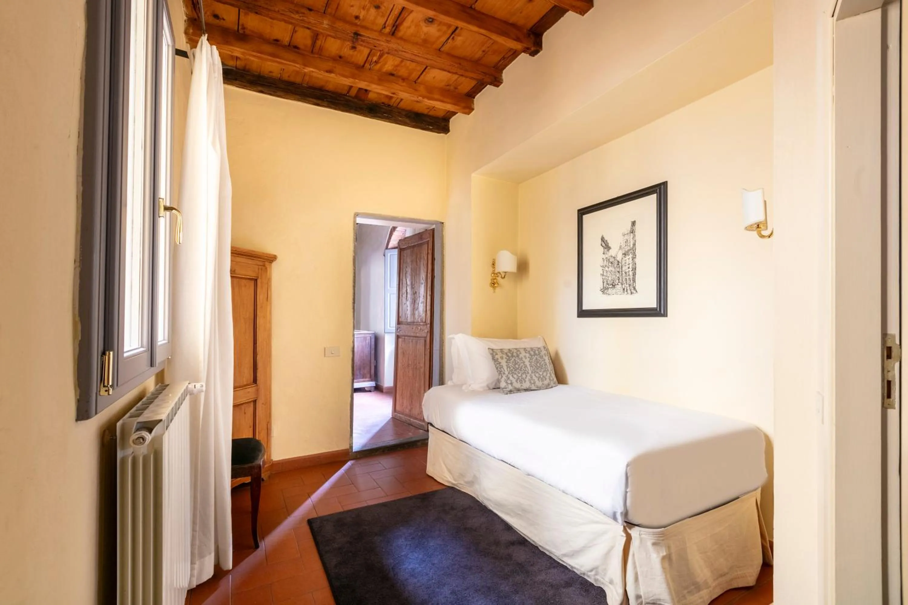 Bed in Numa Florence Palazzo Belfiore