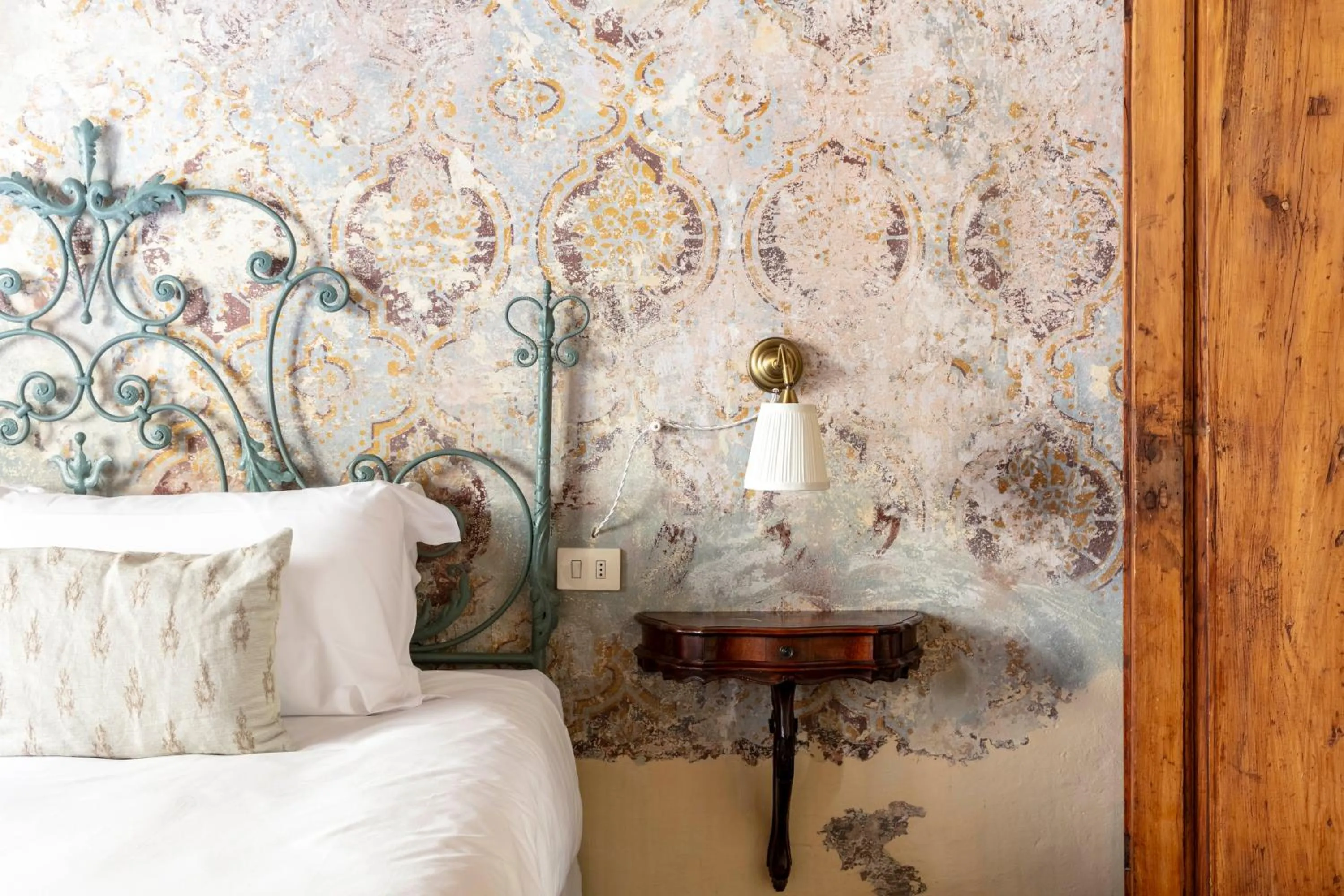 Bed in Numa Florence Palazzo Belfiore