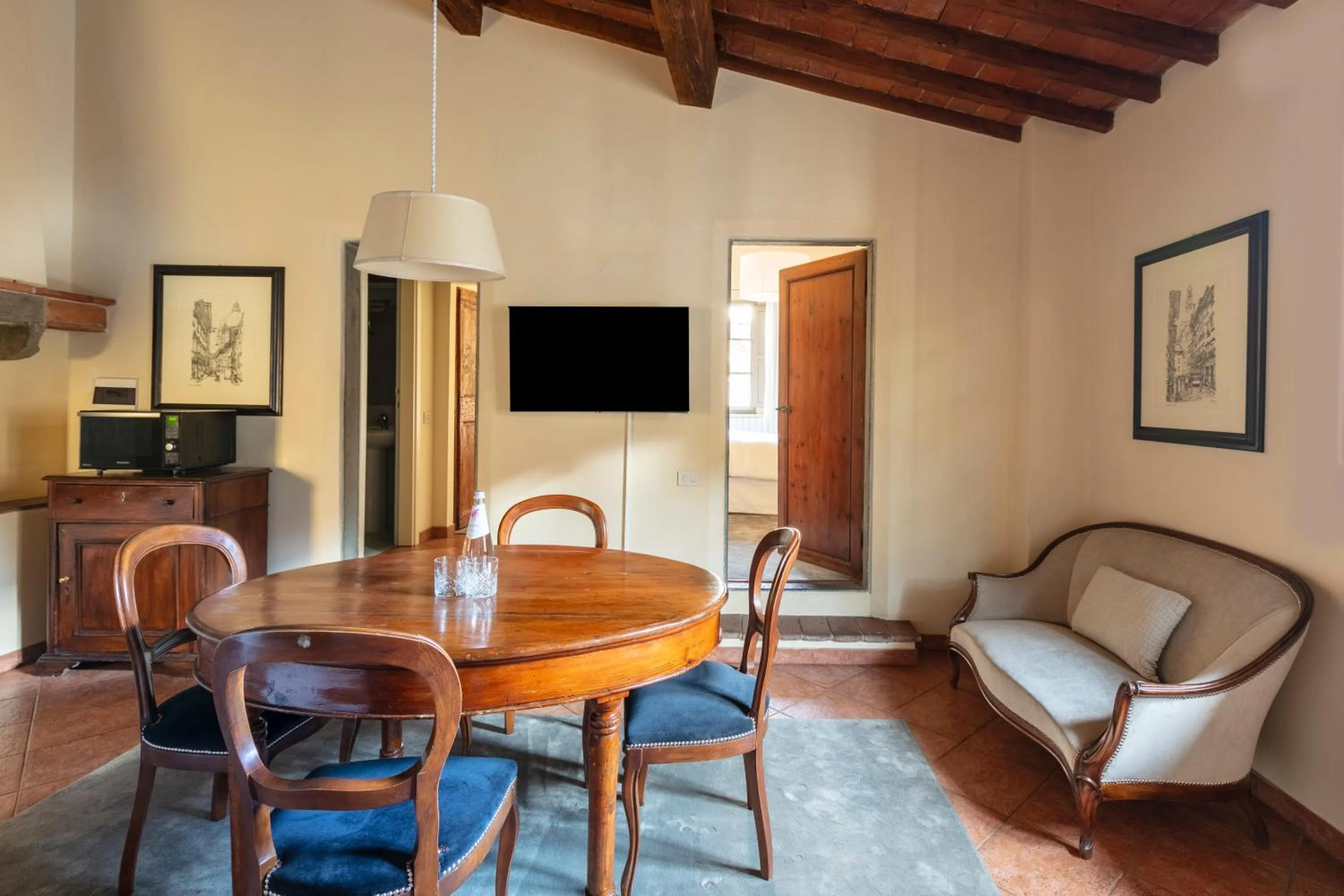 TV and multimedia in Numa Florence Palazzo Belfiore