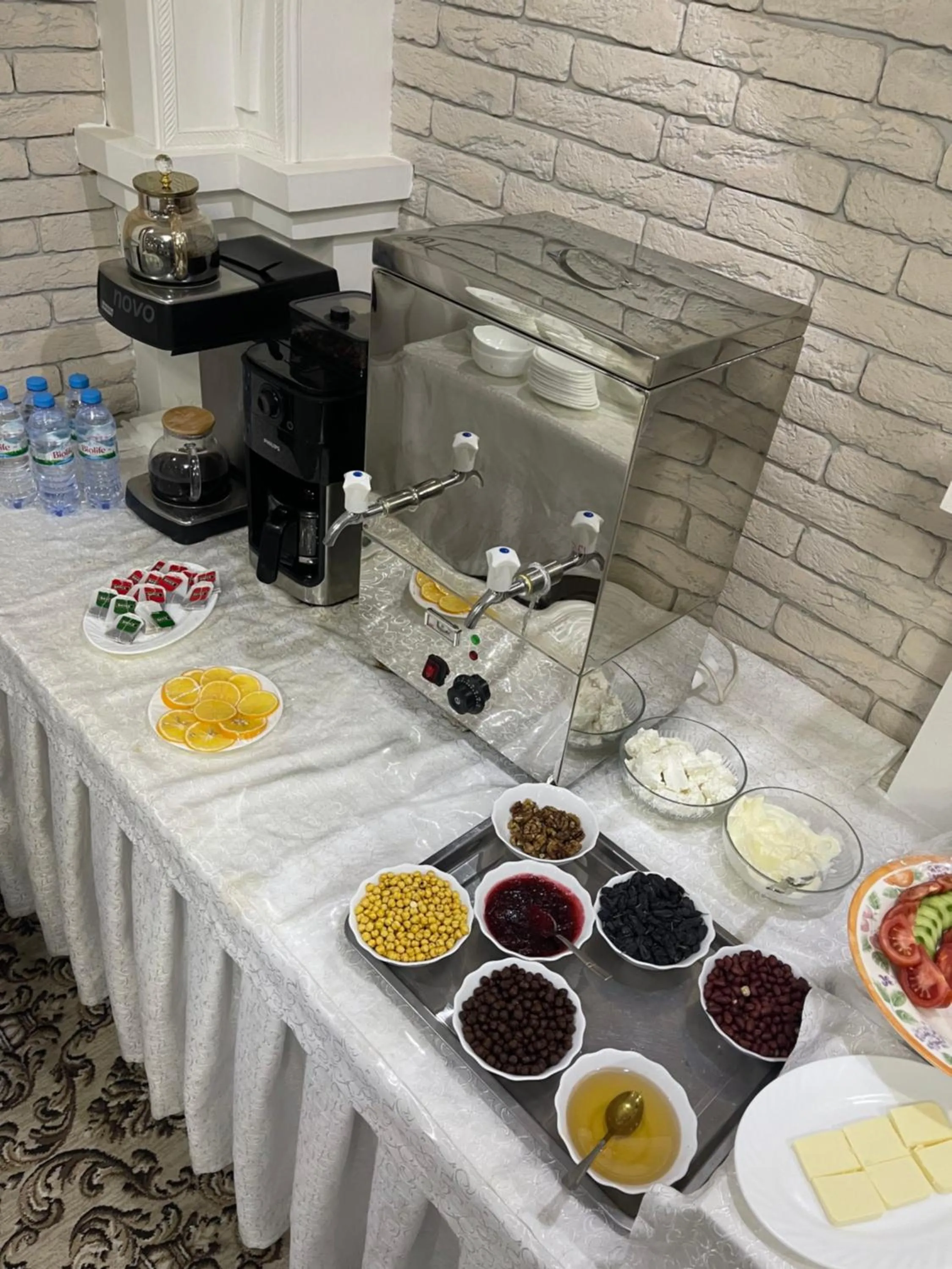 Breakfast in Hotel Maroqanda