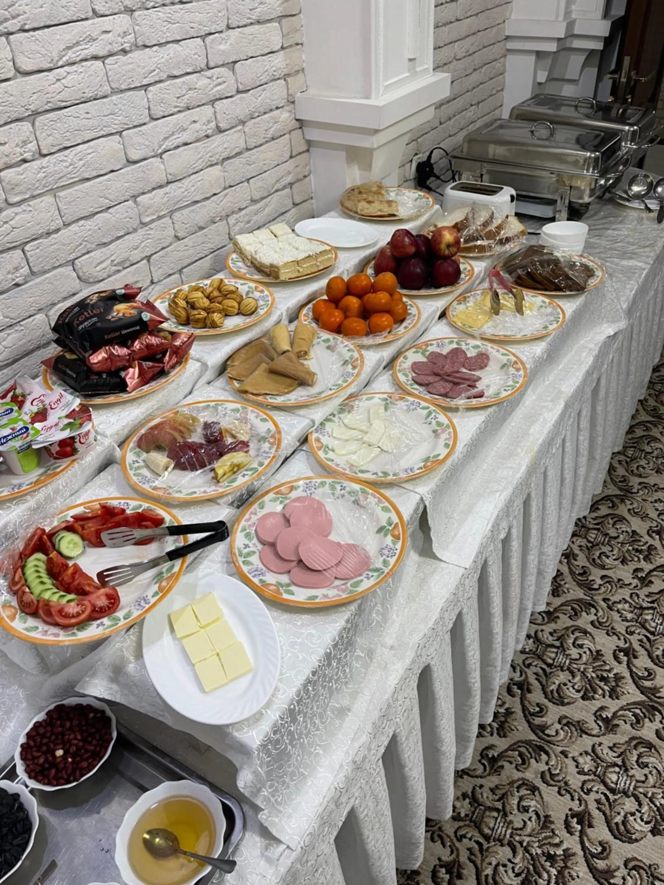 Breakfast in Hotel Maroqanda