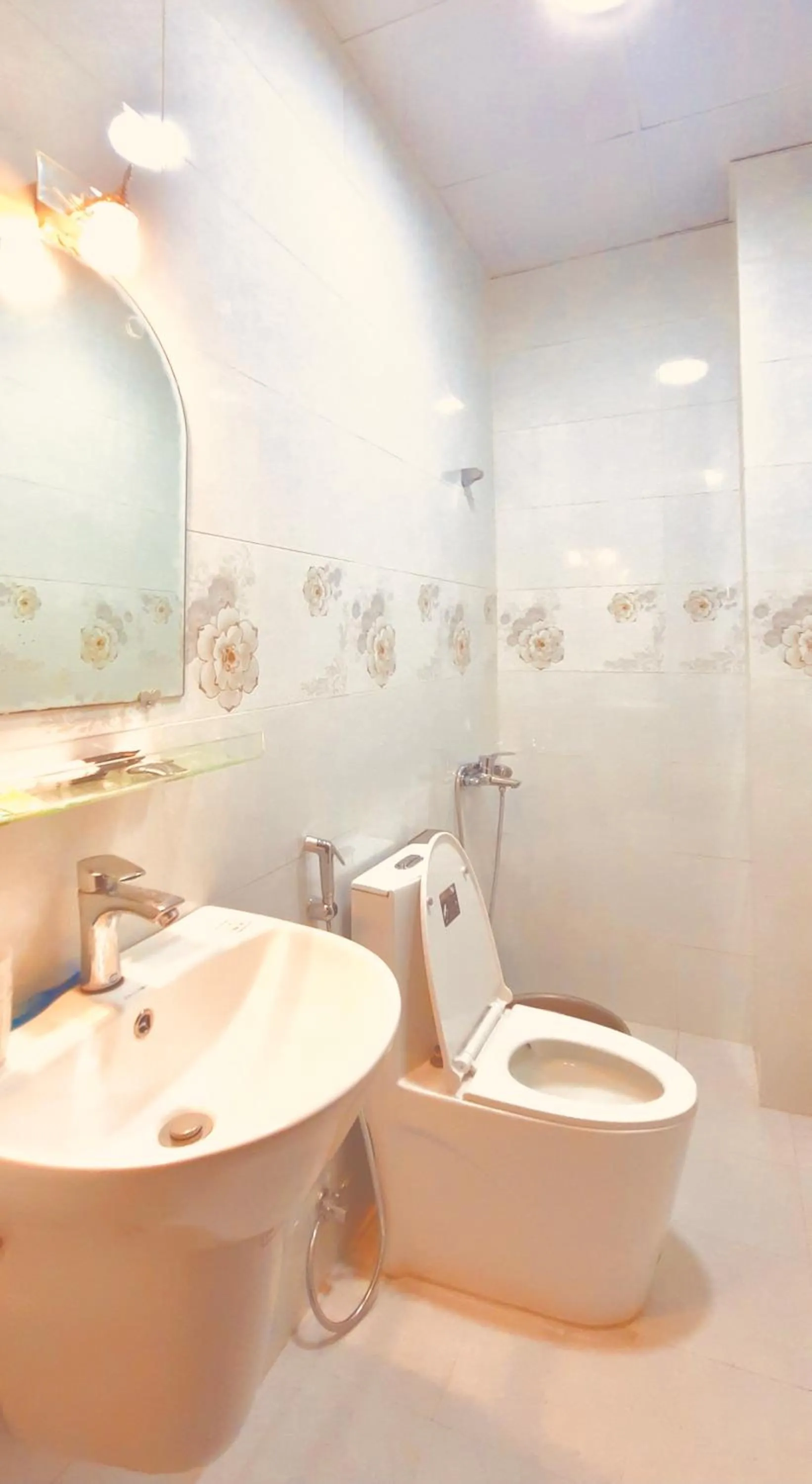 Bathroom in Family Homestay Dalat Casa