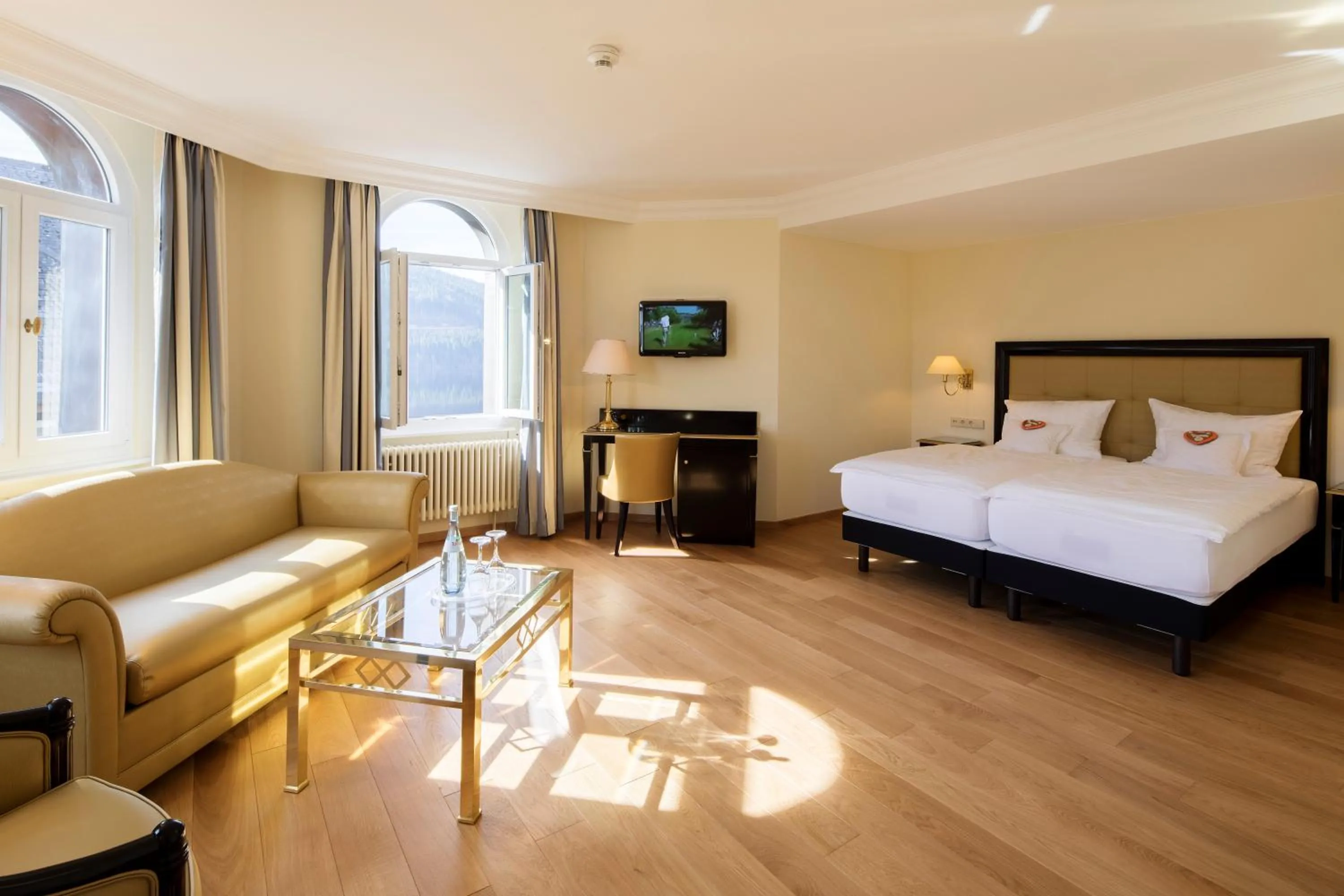 Photo of the whole room, Bed in Treschers Schwarzwald Hotel