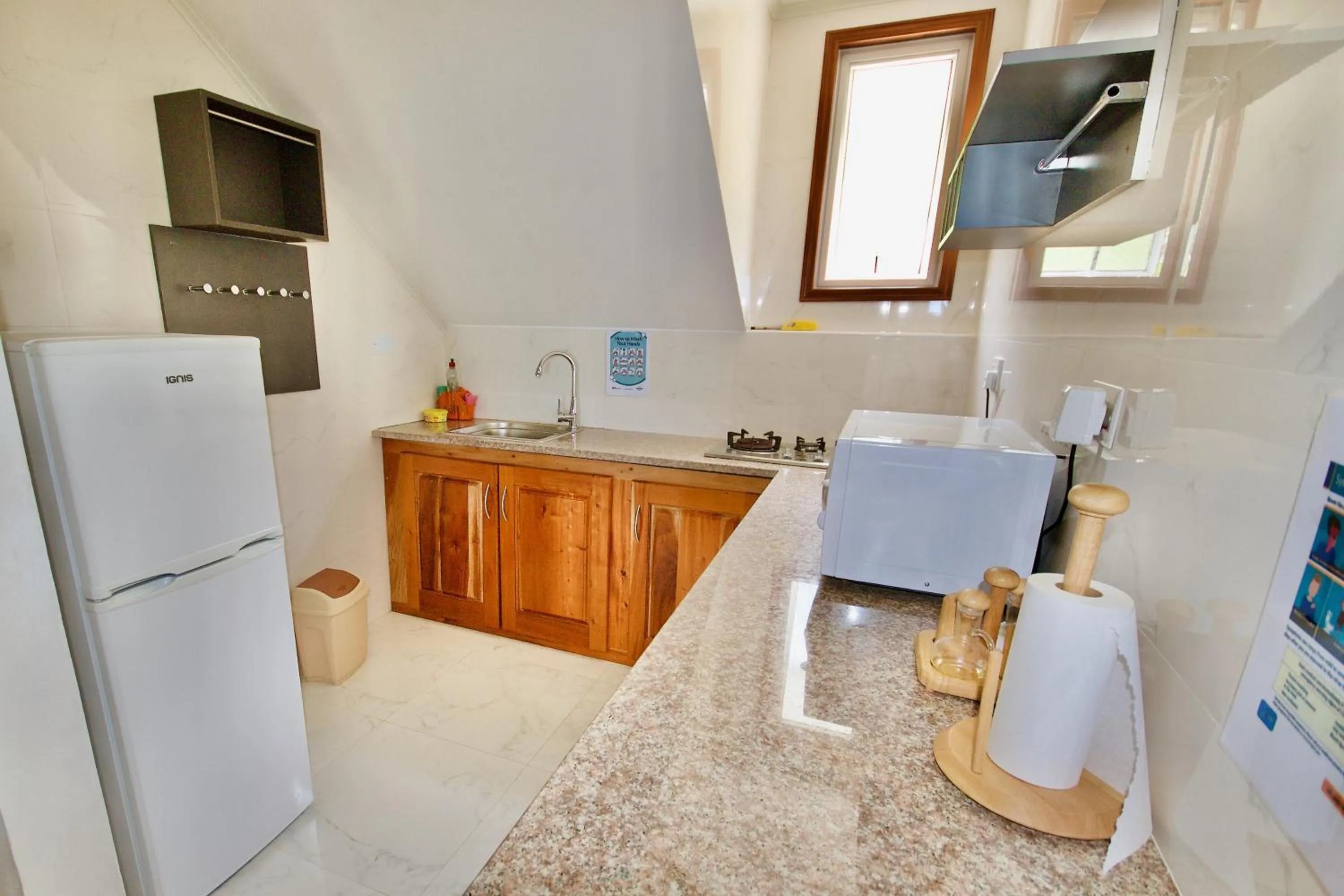 Coffee/tea facilities in SEA SPLASH SELF CATERING And La Petite Maison