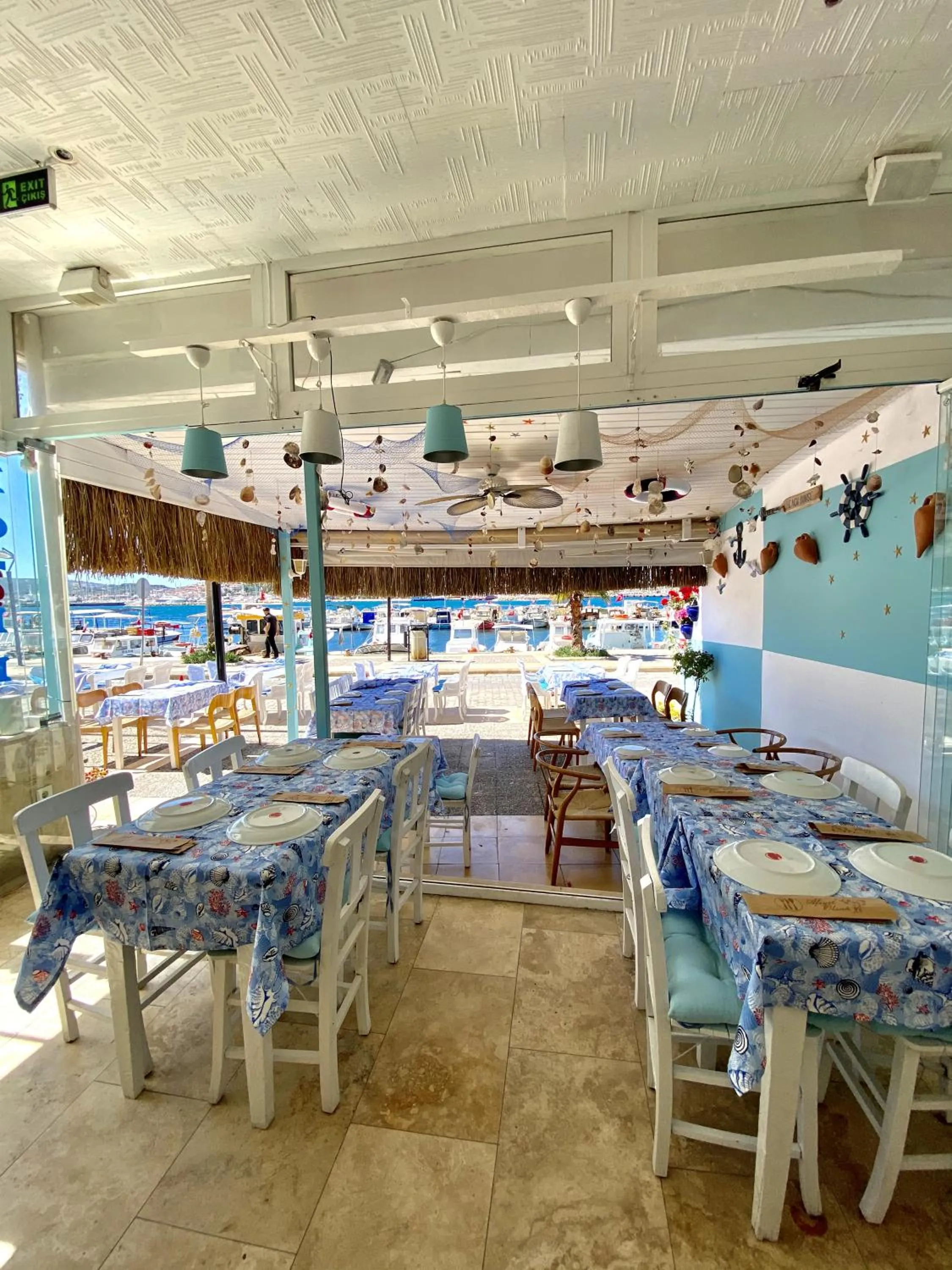 Restaurant/places to eat in Larimar Hotel Cesme
