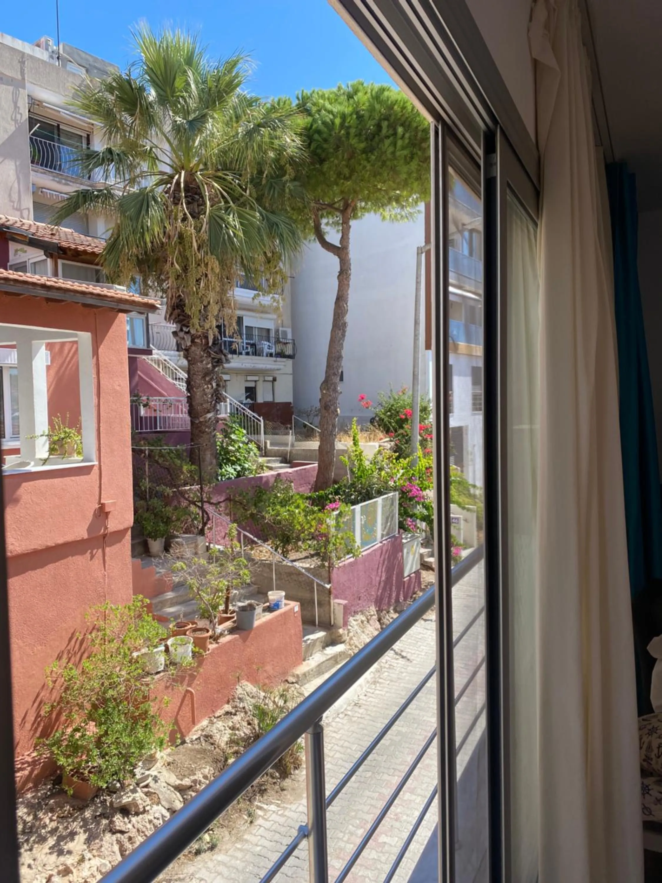 Street view in Larimar Hotel Cesme