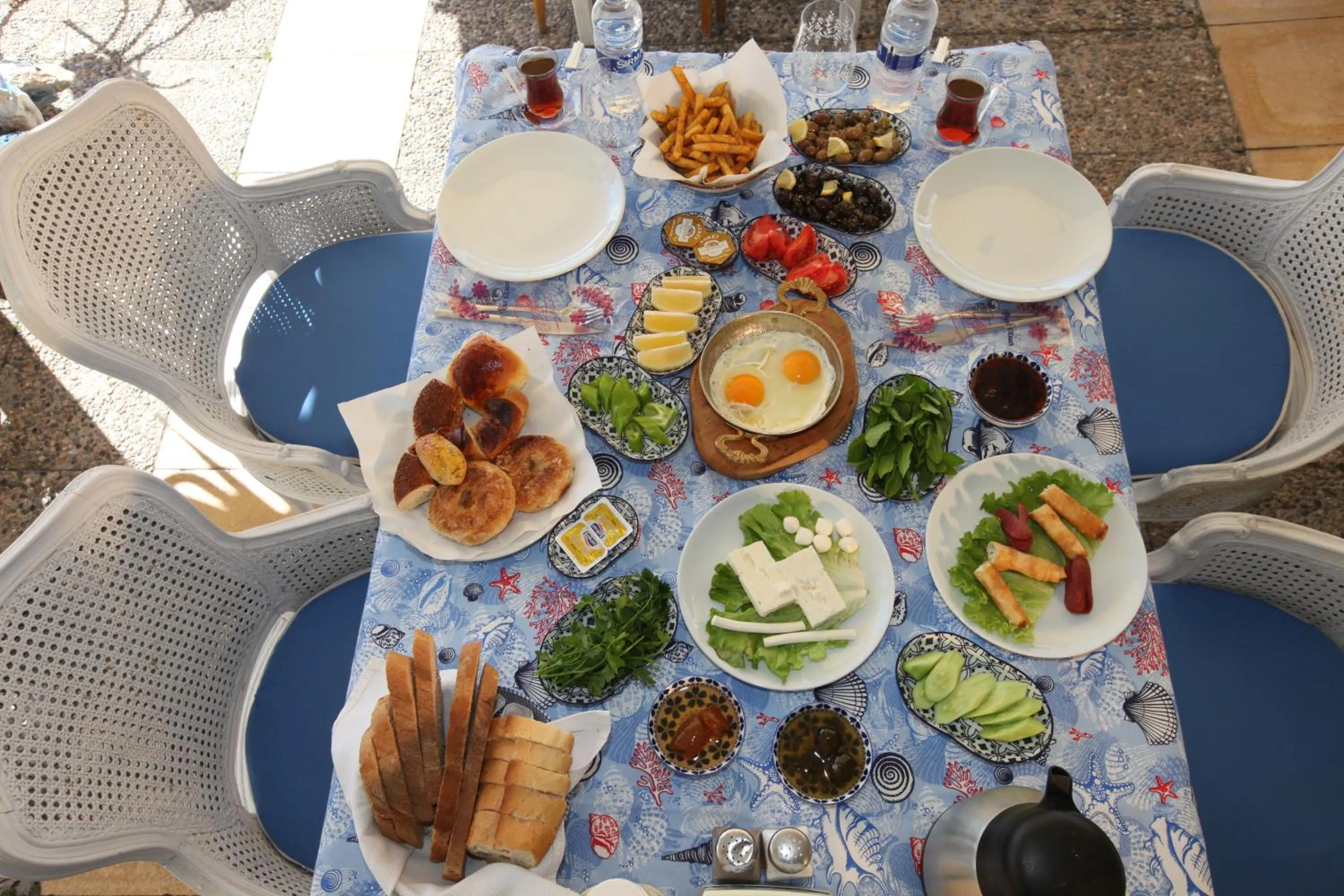 Restaurant/places to eat in Larimar Hotel Cesme