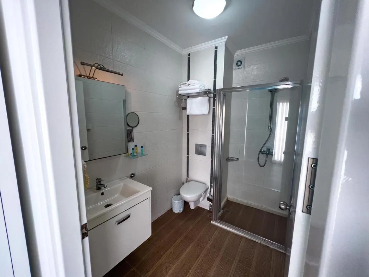 Bathroom in Larimar Hotel Cesme