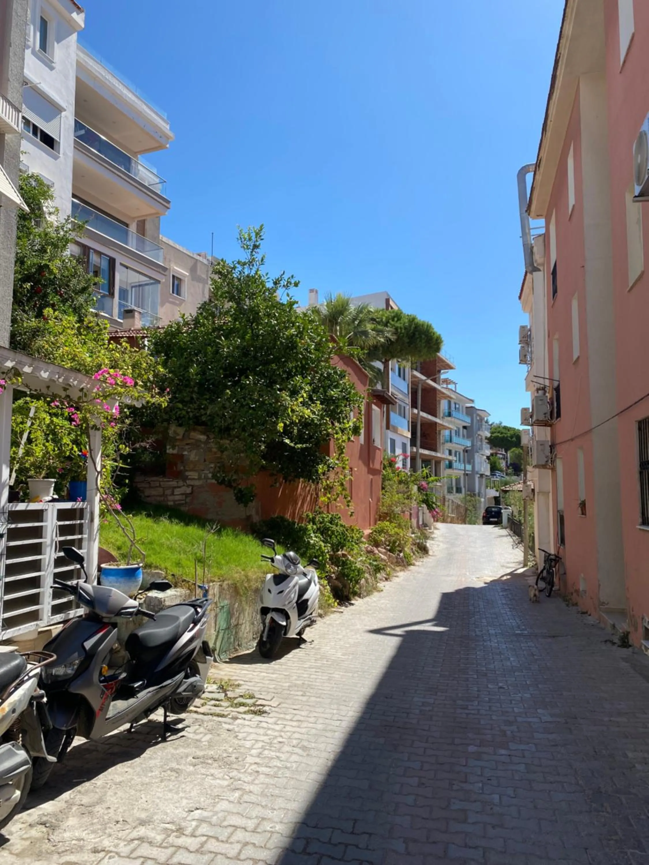 Street view in Larimar Hotel Cesme