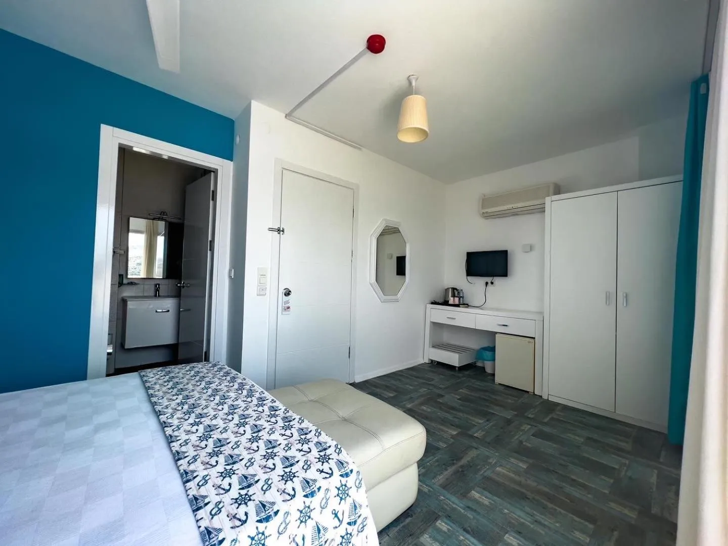 Bed in Larimar Hotel Cesme