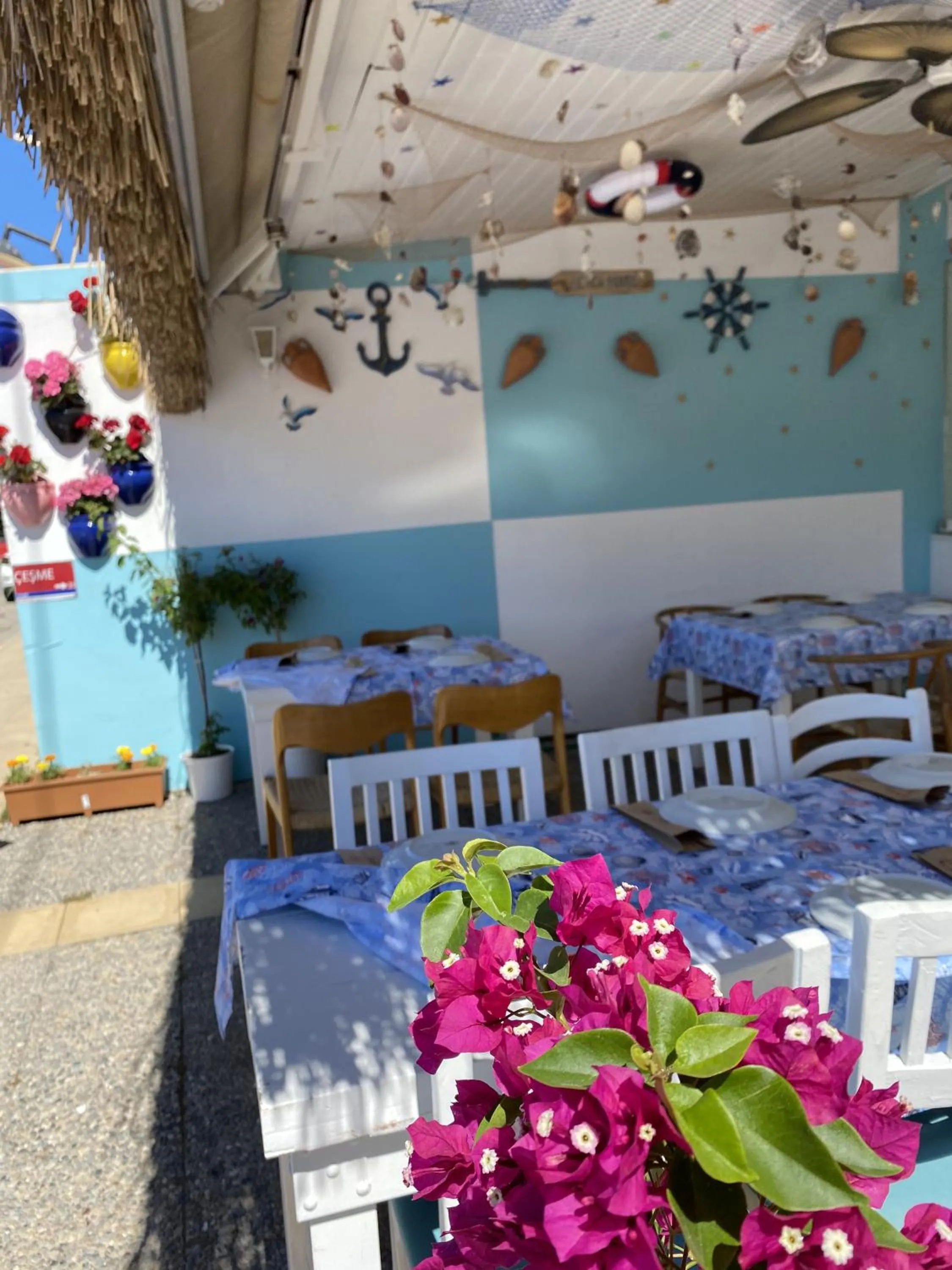 Restaurant/places to eat in Larimar Hotel Cesme