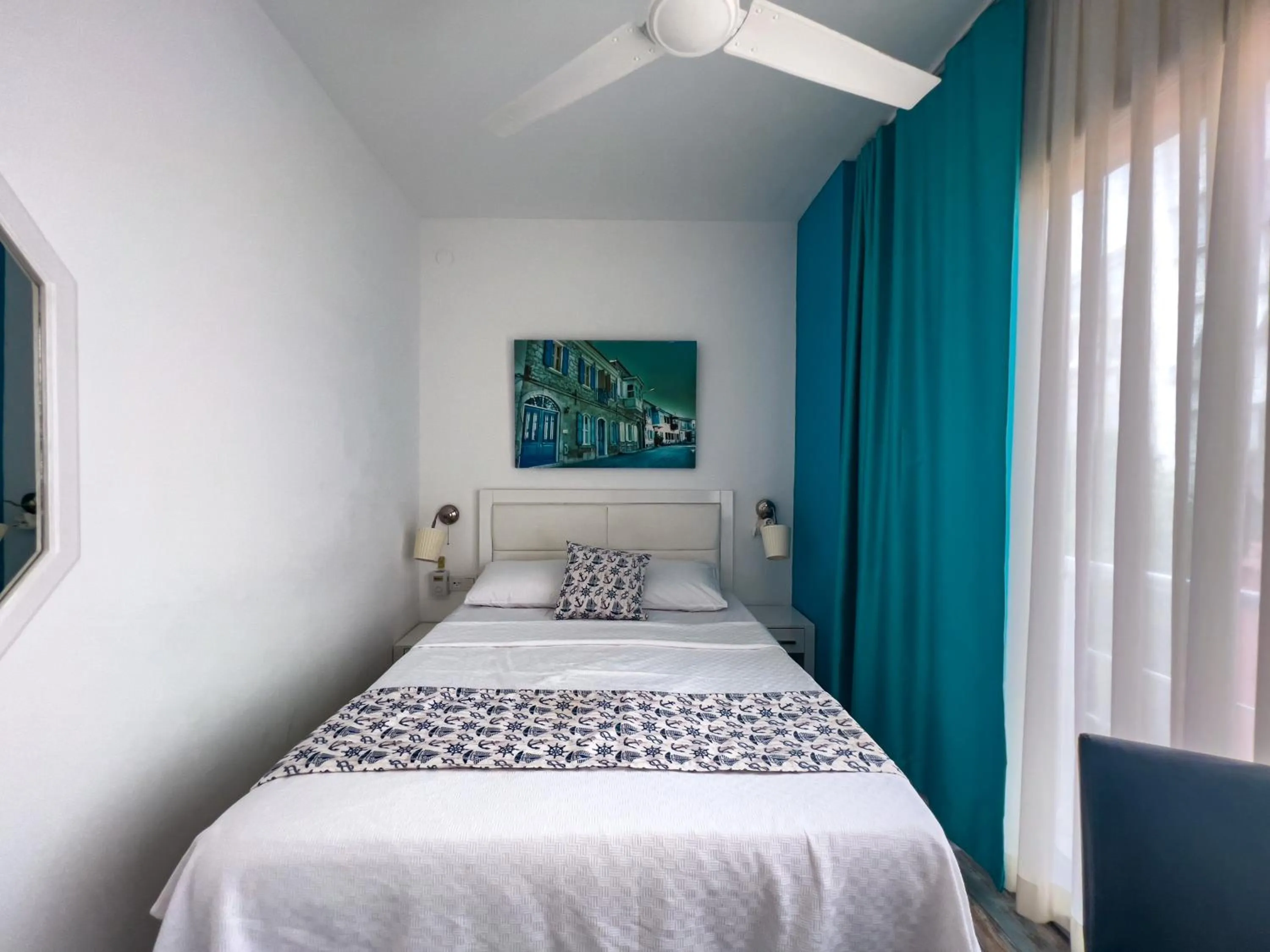 Bed in Larimar Hotel Cesme