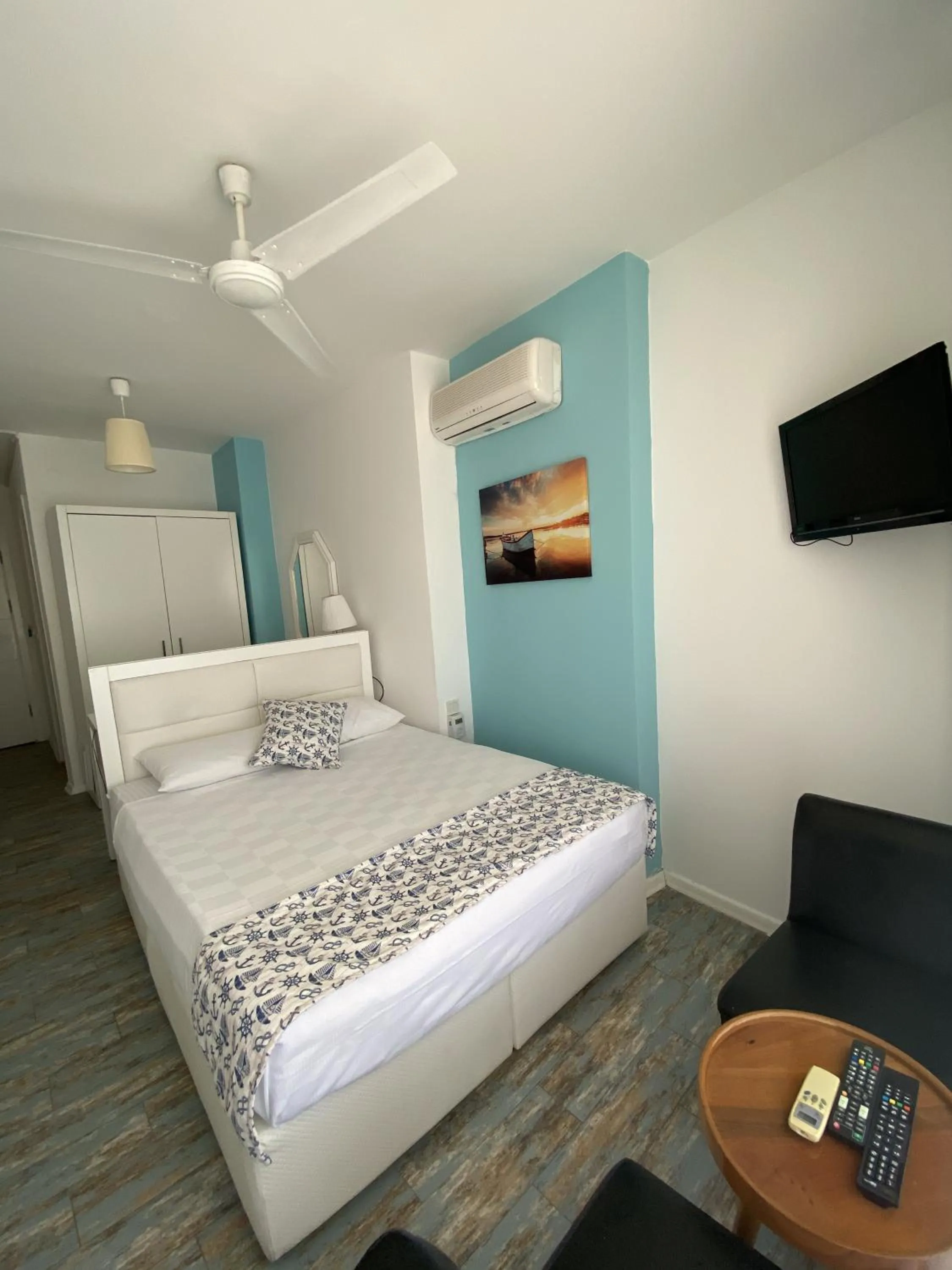 Bed in Larimar Hotel Cesme