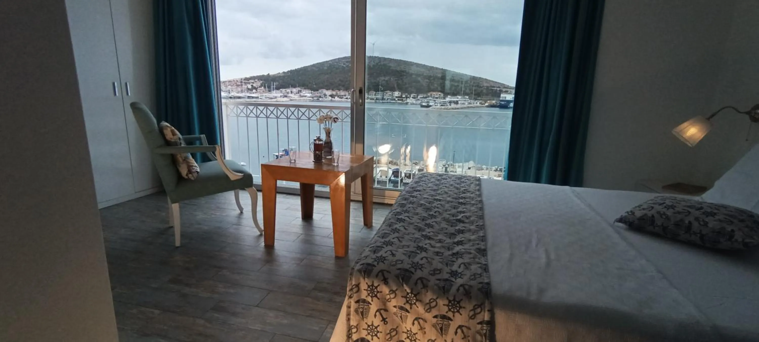 View (from property/room), Bed in Larimar Hotel Cesme