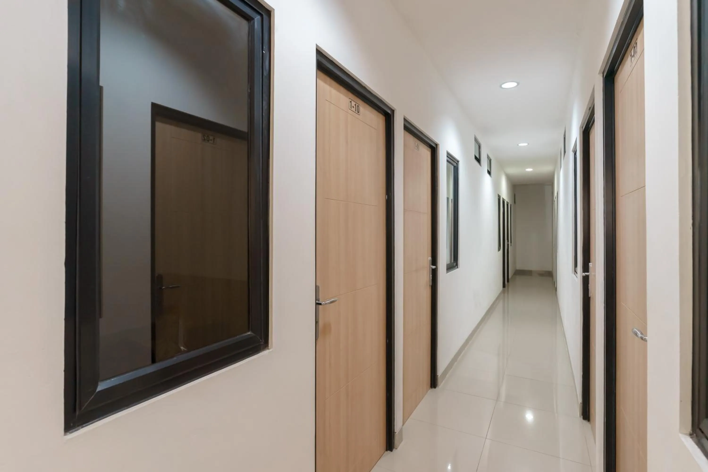 RedDoorz near Seasons City Mall 3