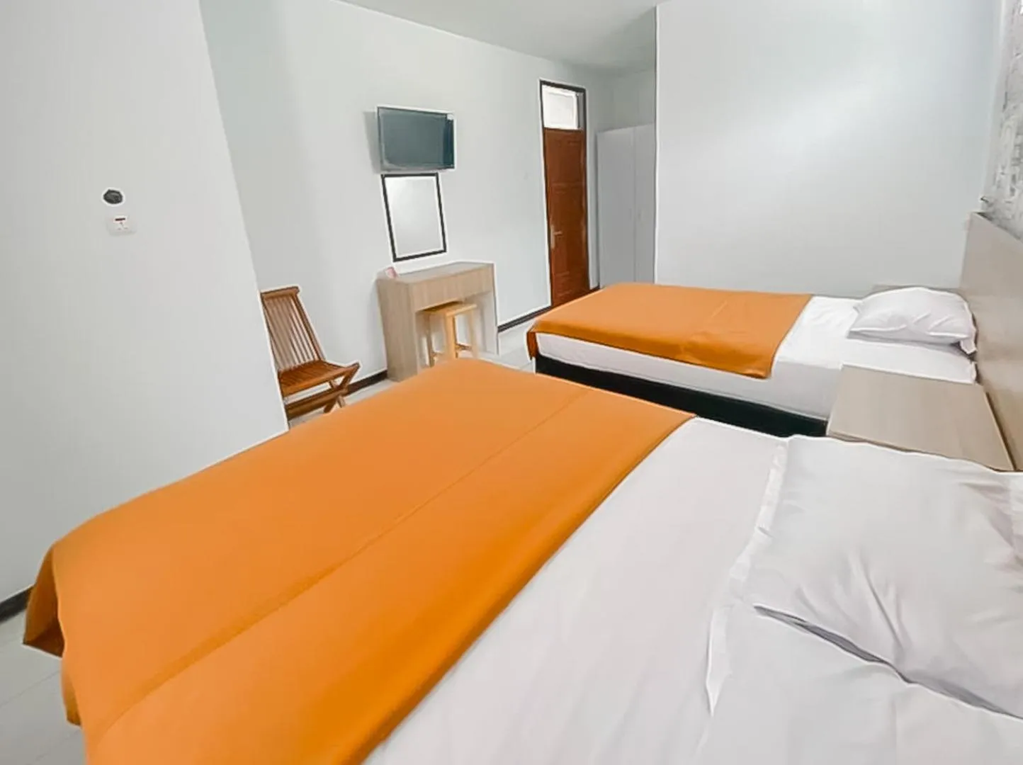 Bedroom, Bed in Ultima Syariah Cipanas Garut Mitra RedDoorz