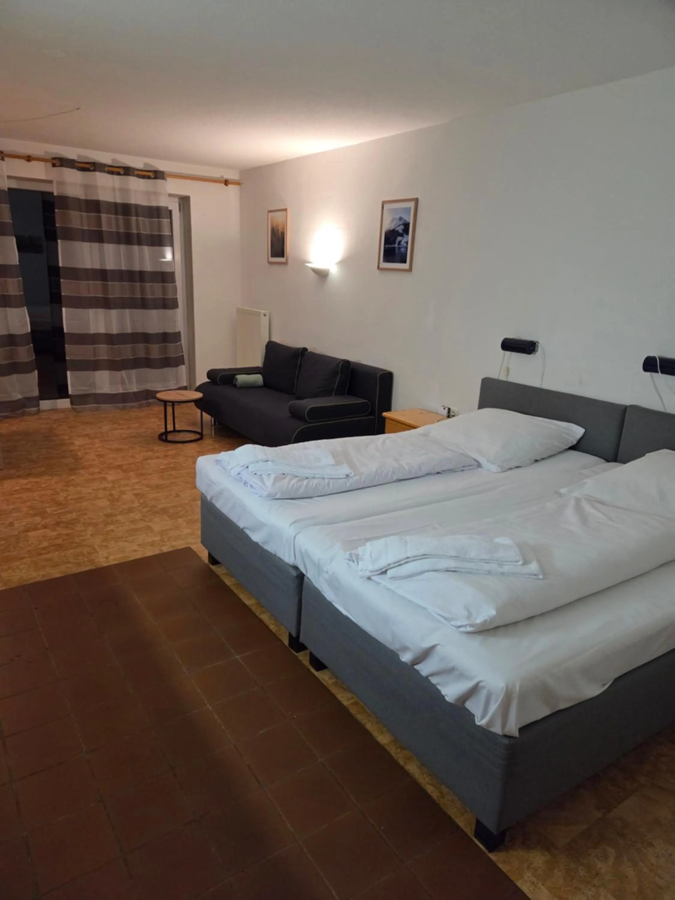 Photo of the whole room, Bed in Apartmentanlage am Kellerberg
