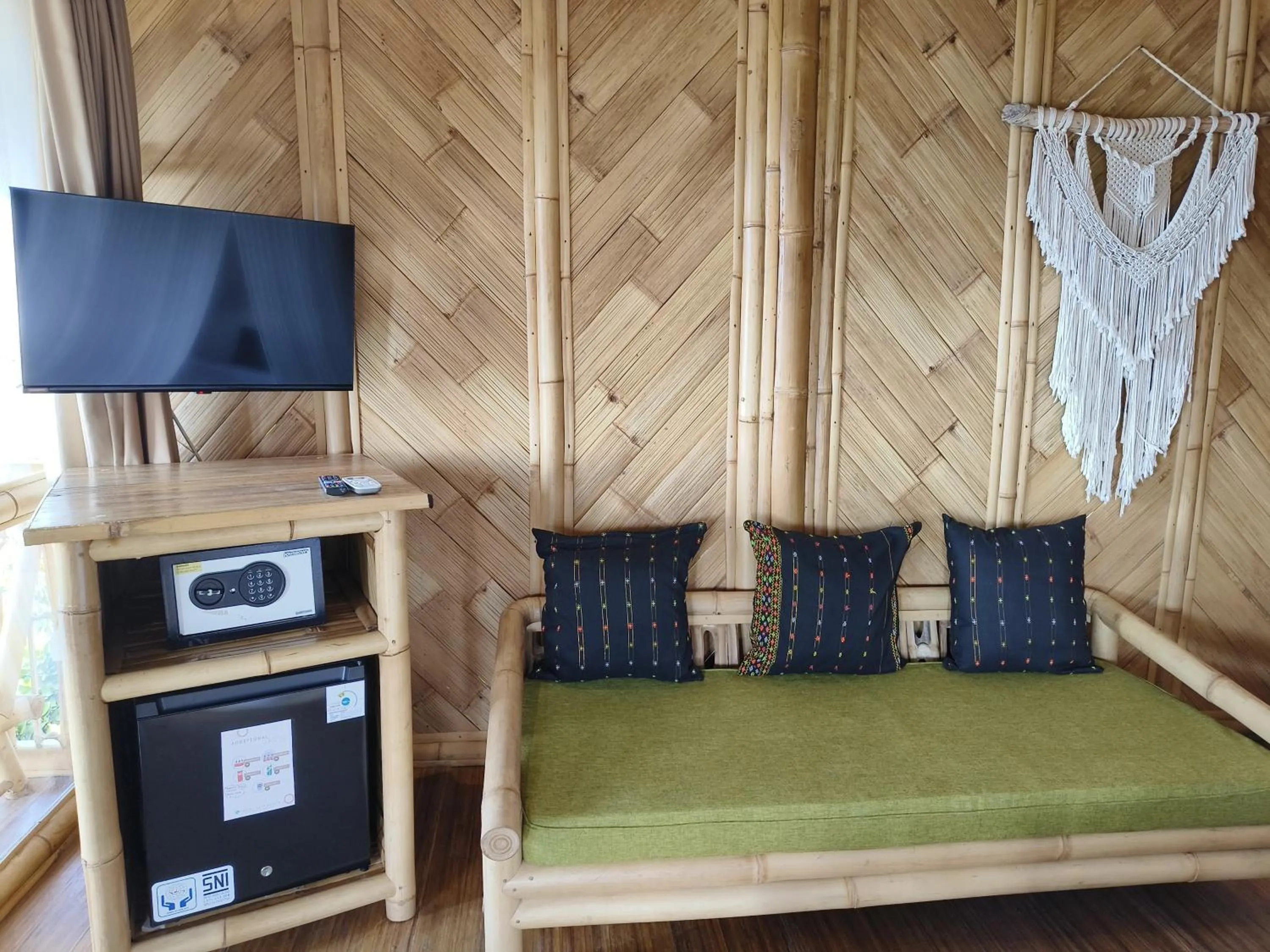 TV and multimedia in Elang Hillside Bamboo Villas