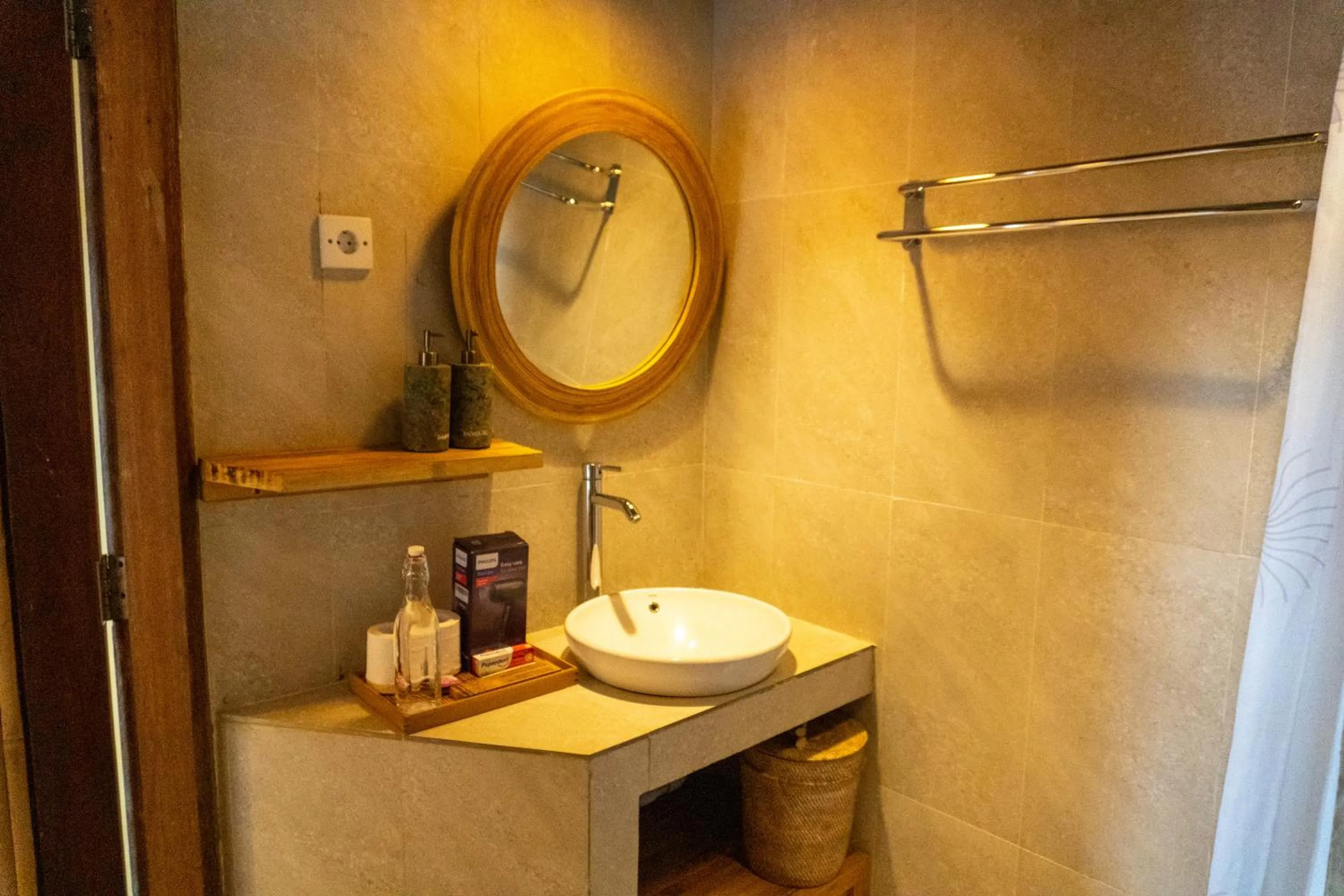 Bathroom in Elang Hillside Bamboo Villas