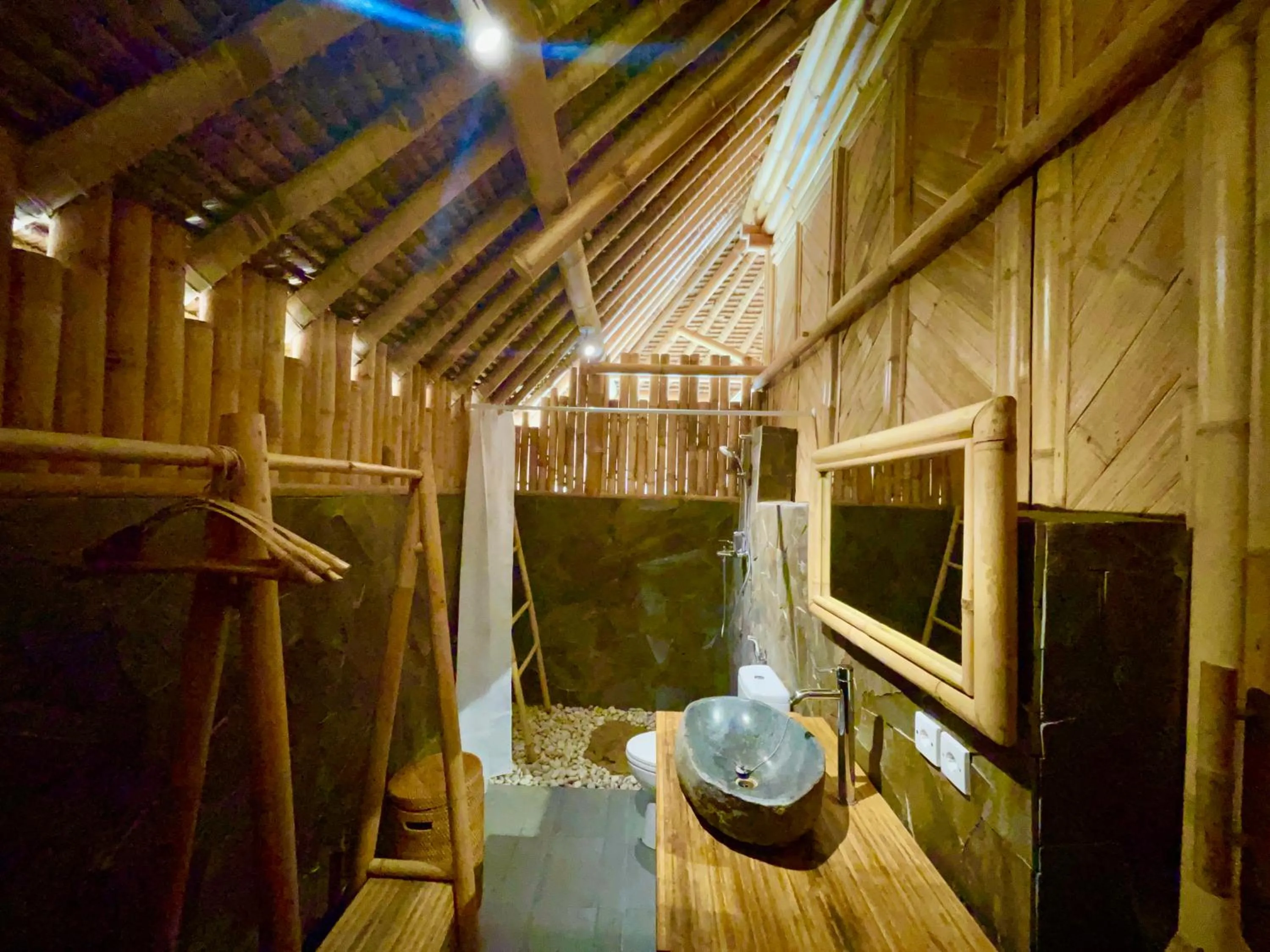 Toilet in Elang Hillside Bamboo Villas