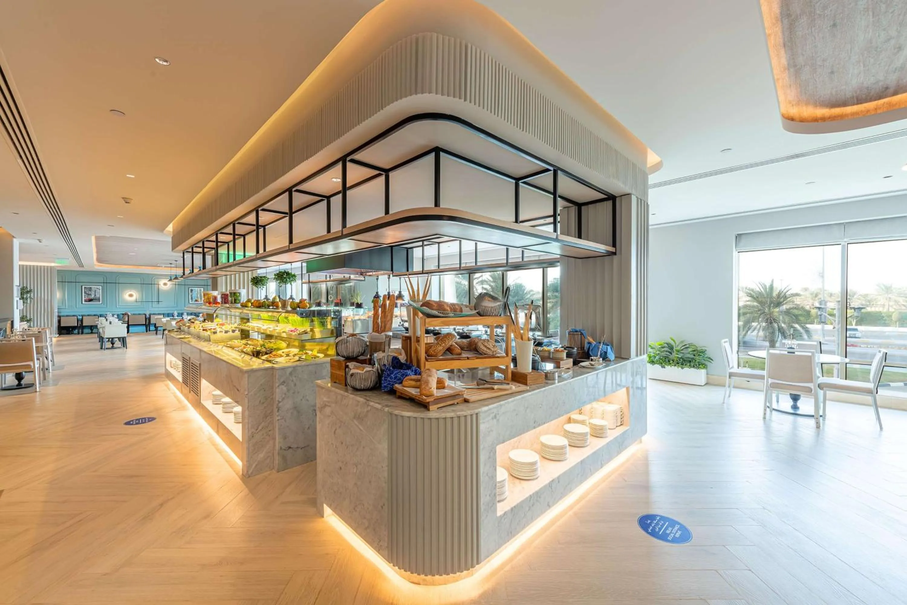 Restaurant/places to eat in Radisson Blu Hotel & Resort, Abu Dhabi Corniche