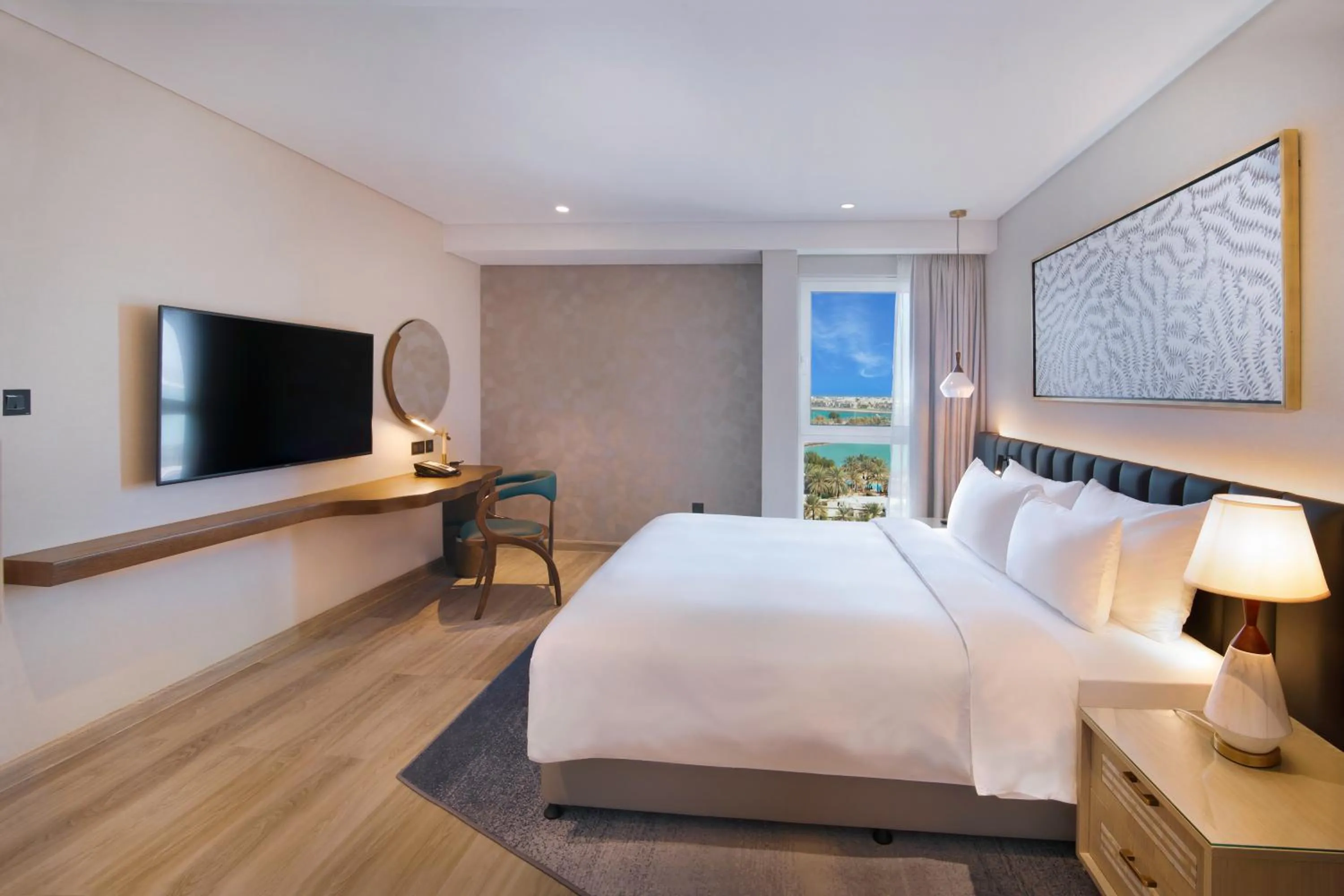 TV and multimedia, Bed in Radisson Blu Hotel & Resort, Abu Dhabi Corniche