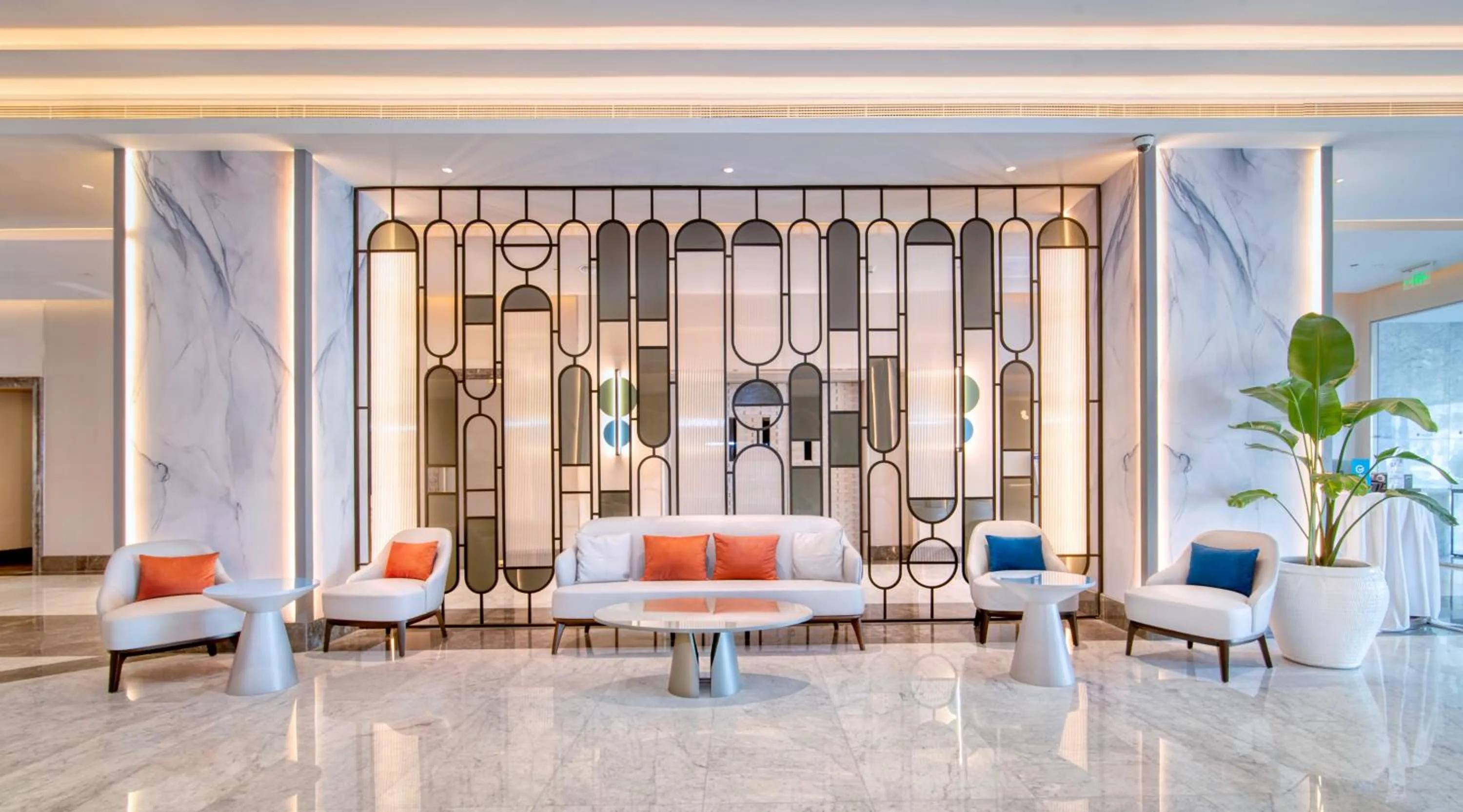 Lobby or reception in Radisson Blu Hotel & Resort, Abu Dhabi Corniche