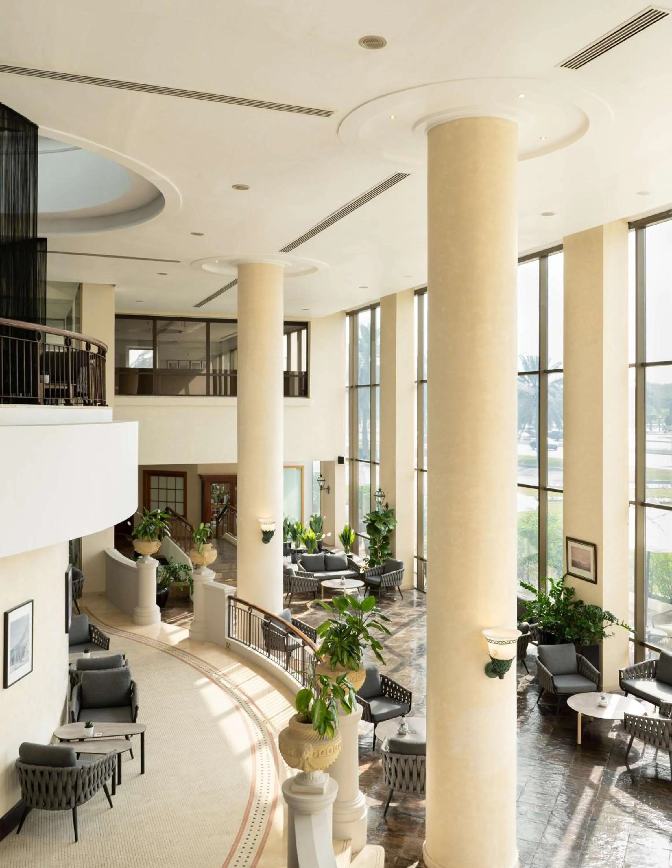 Restaurant/places to eat in Radisson Blu Hotel & Resort, Abu Dhabi Corniche