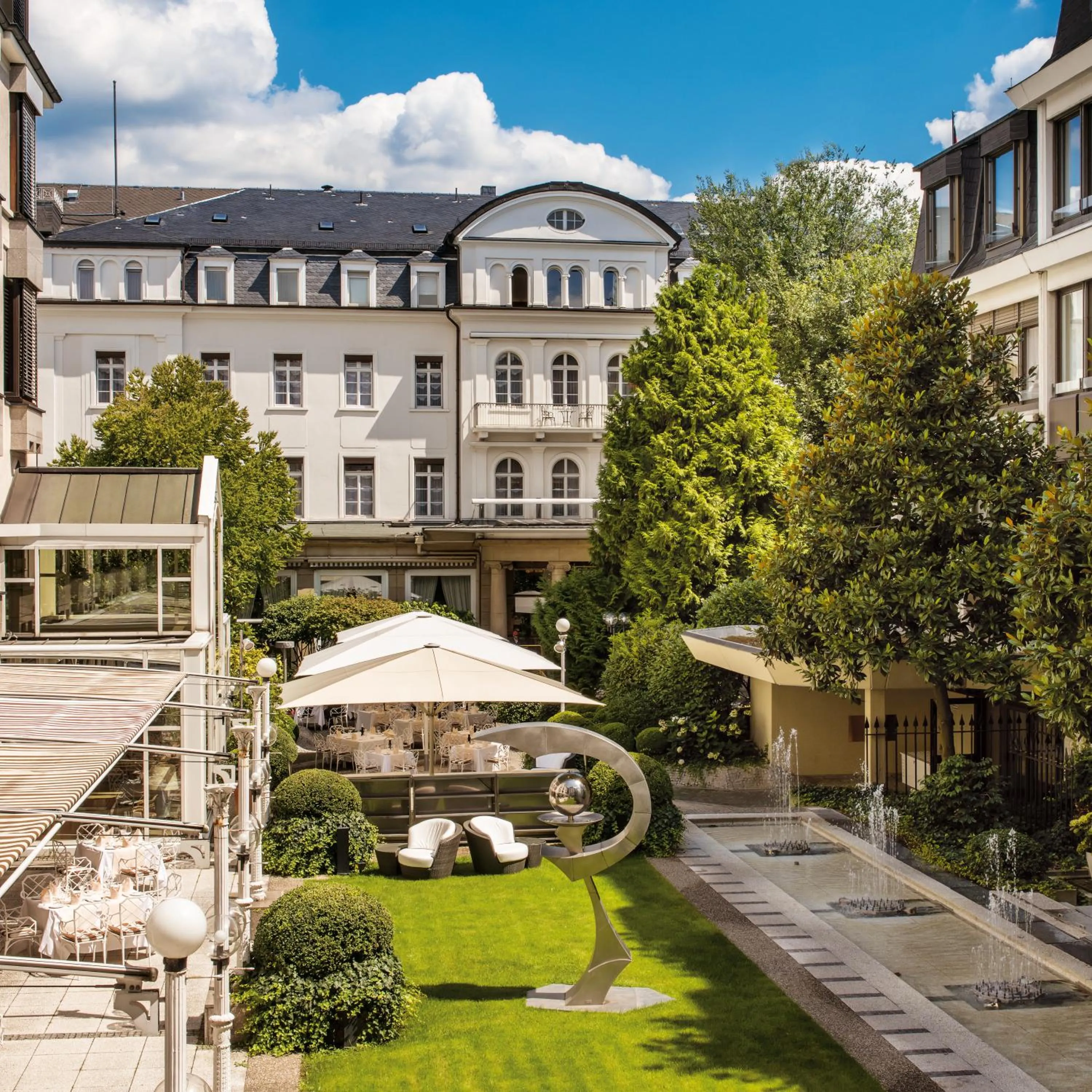 Bird's eye view in Hotel Europäischer Hof Heidelberg, Bestes Hotel Deutschlands in historischer Architektur