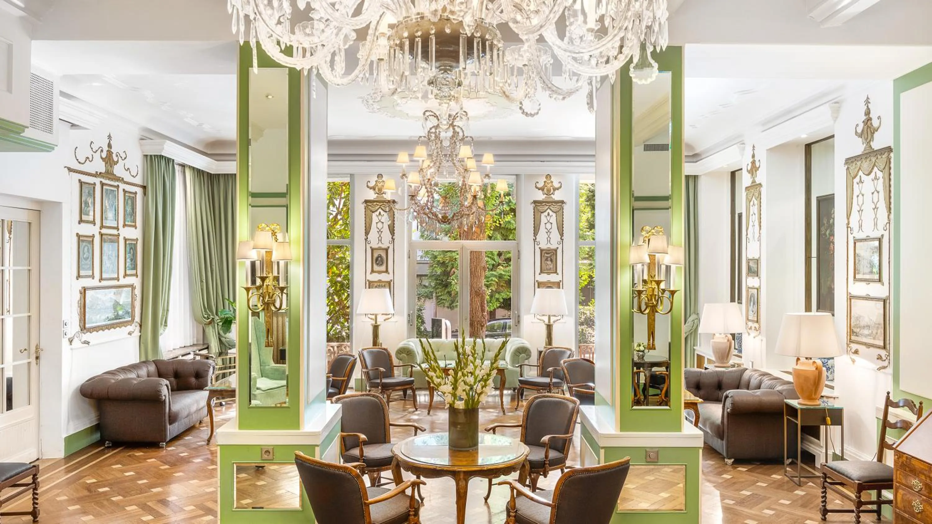 Decorative detail in Hotel Europäischer Hof Heidelberg, Bestes Hotel Deutschlands in historischer Architektur