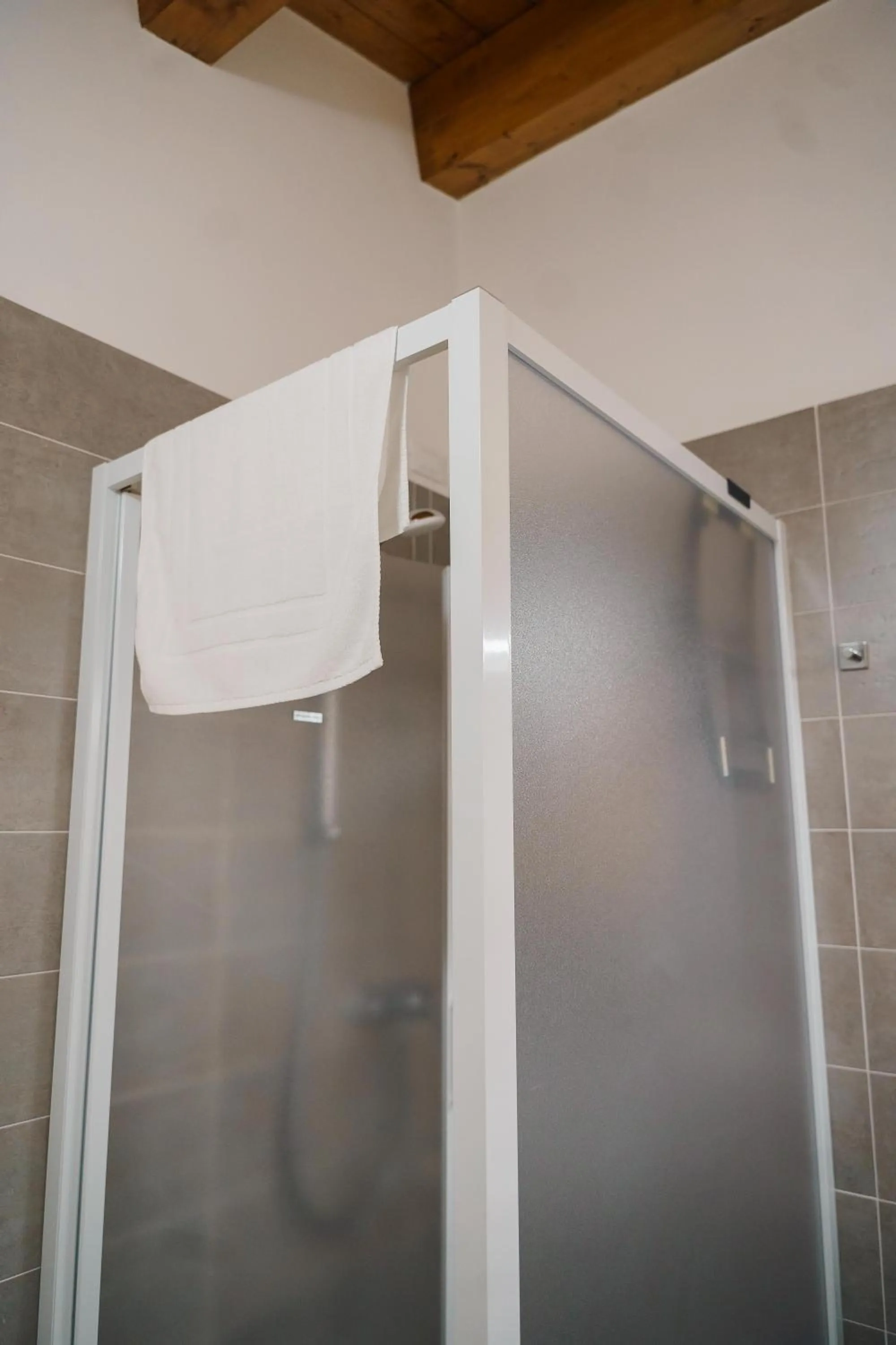 Shower in Tana del Riccio