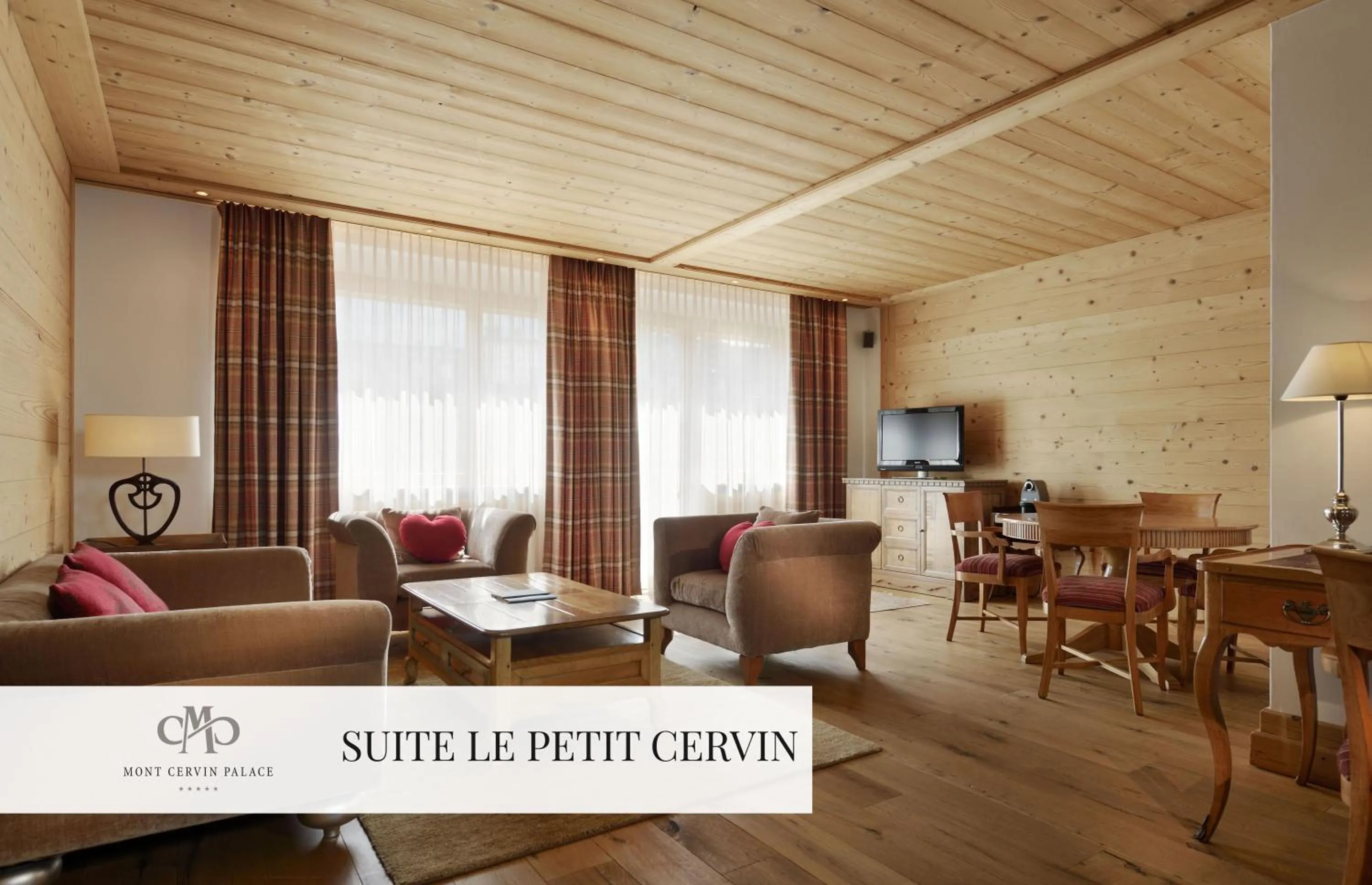 Living room in Mont Cervin Palace