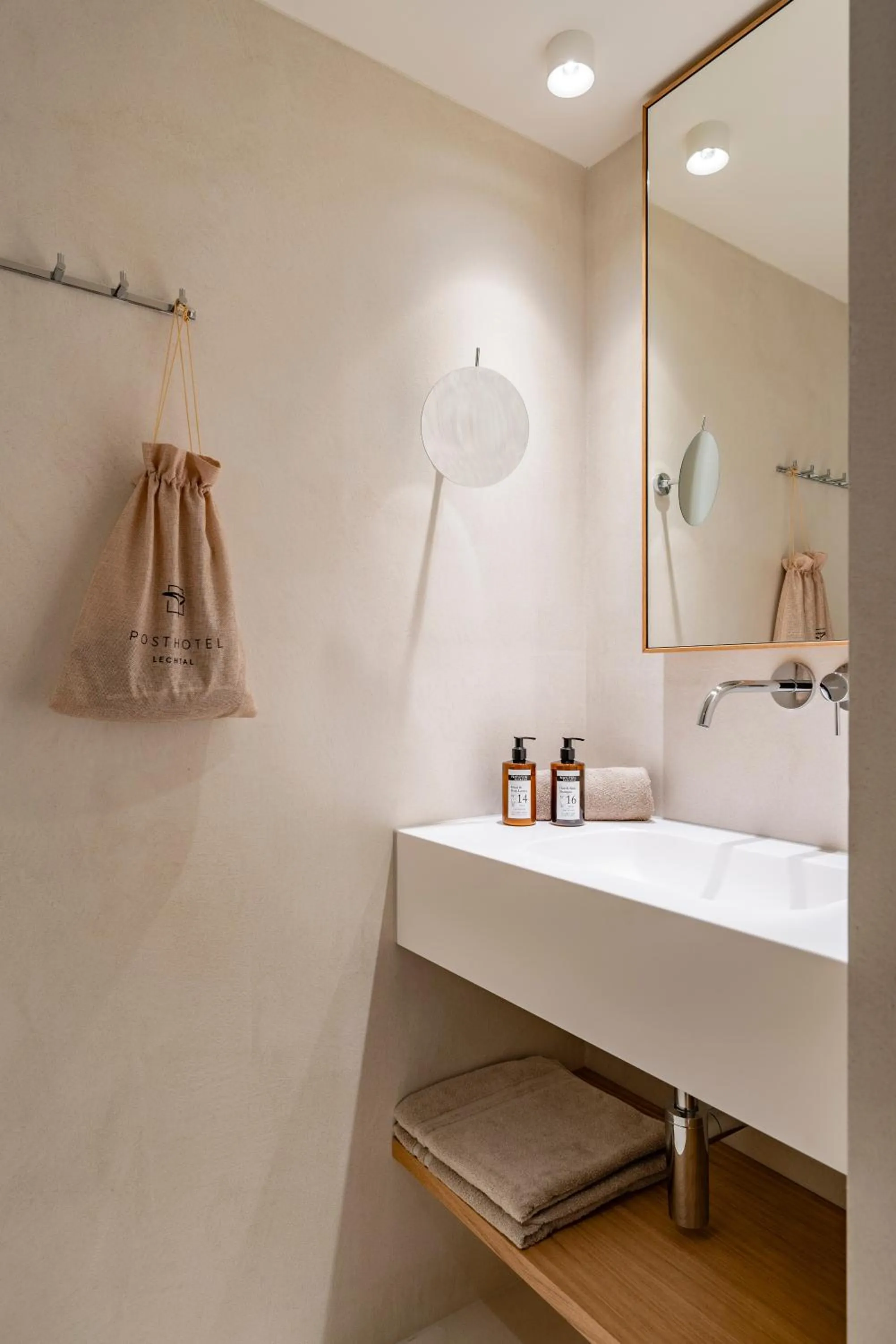 Bathroom in Posthotel Lechtal, Arlberg