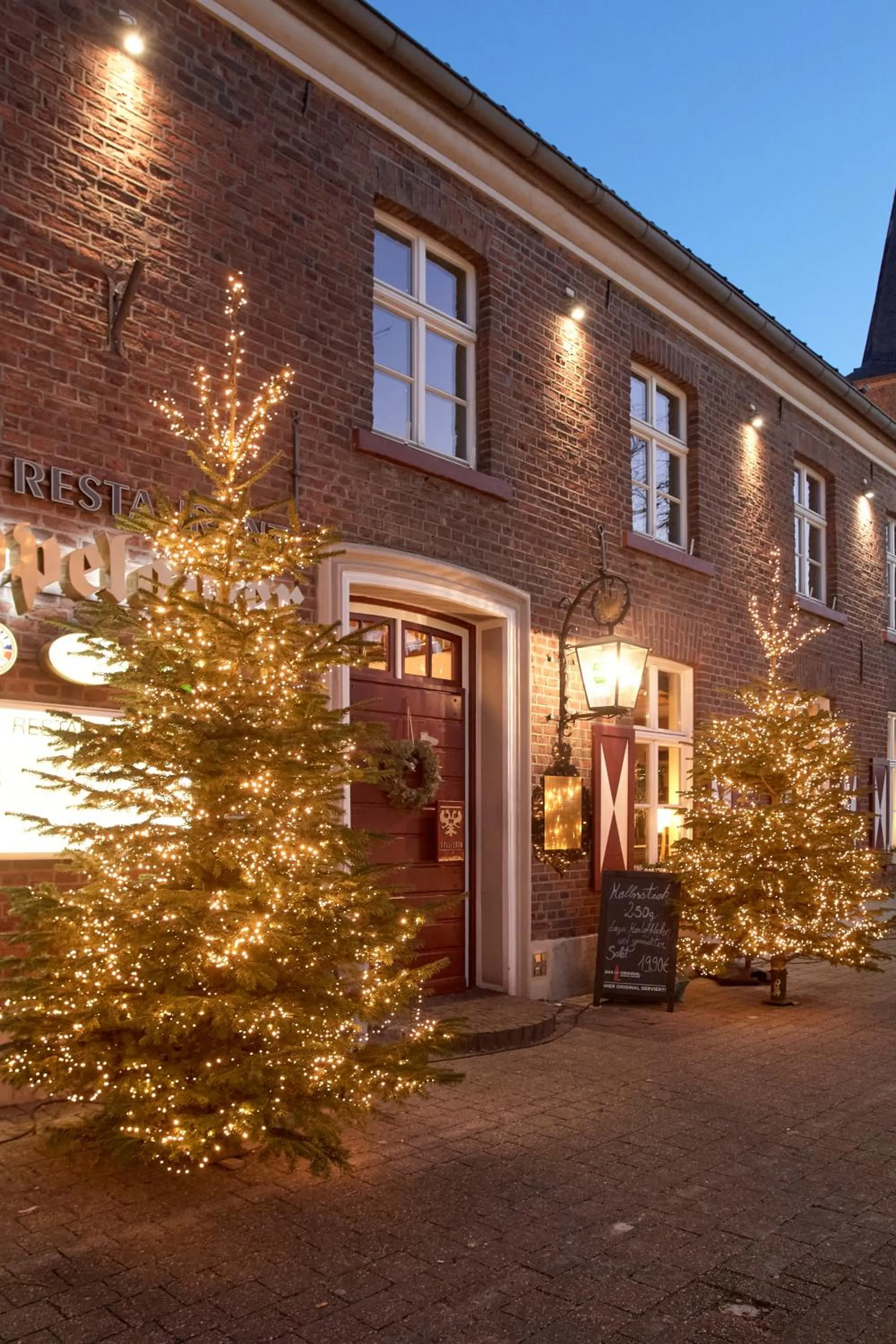 Property building in Hotel Restaurant Doppeladler