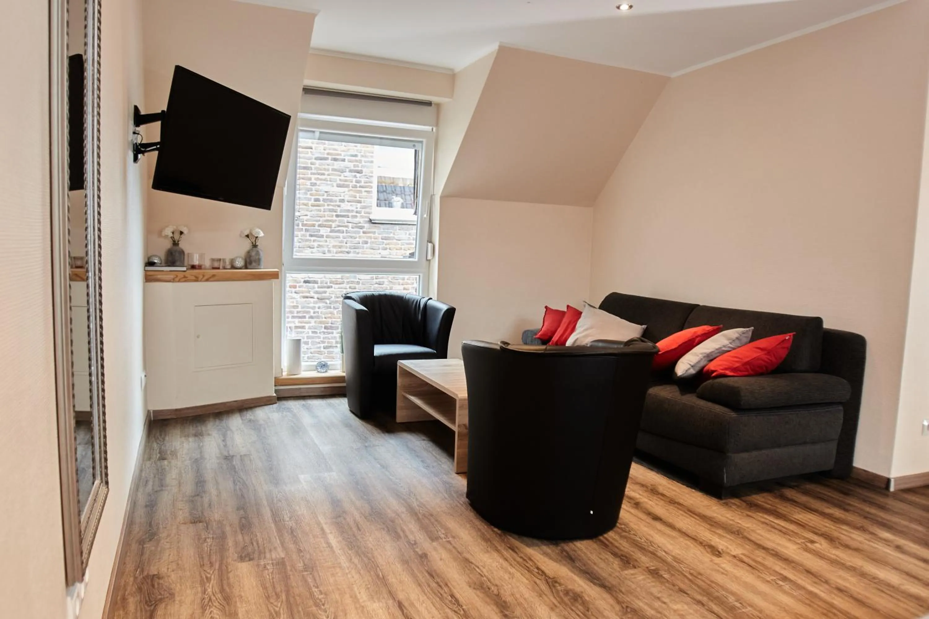 Communal lounge/ TV room in Hotel Restaurant Doppeladler