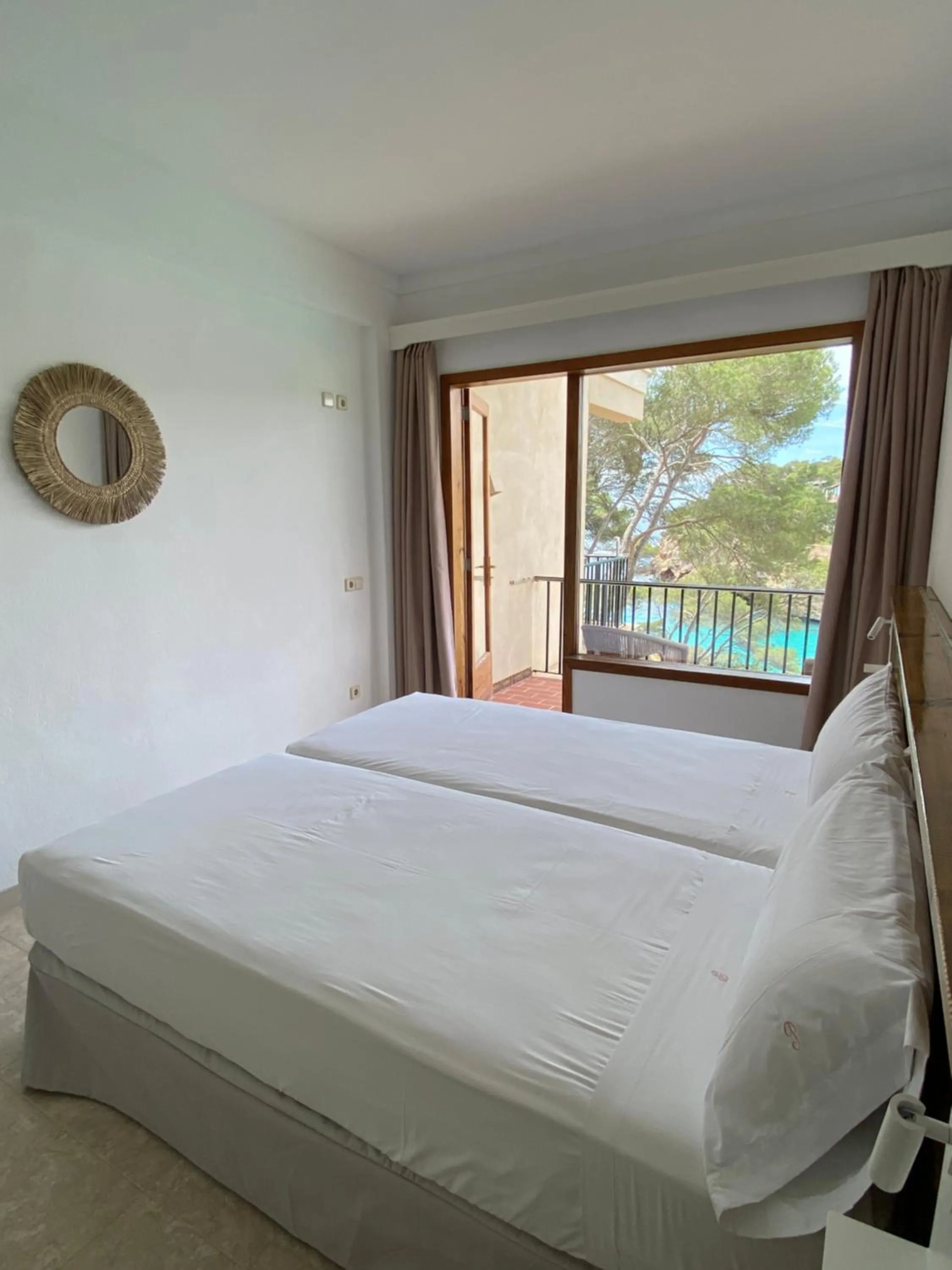 Bed in Hostal Palmaria