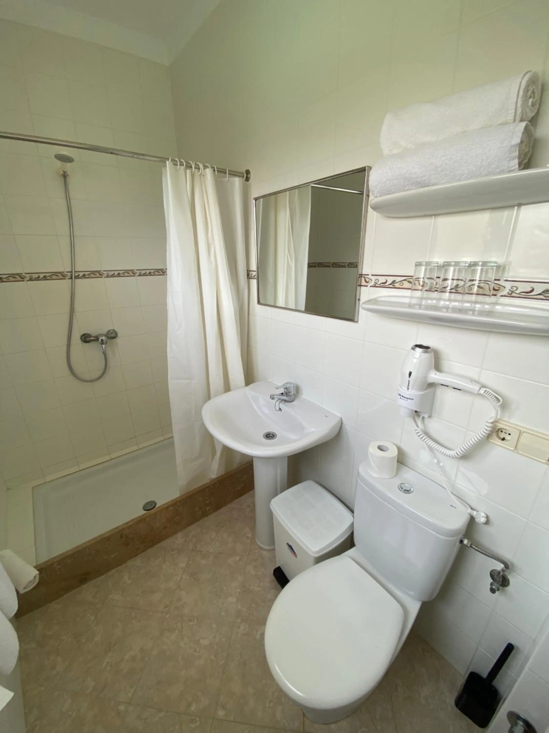 Shower in Hostal Palmaria