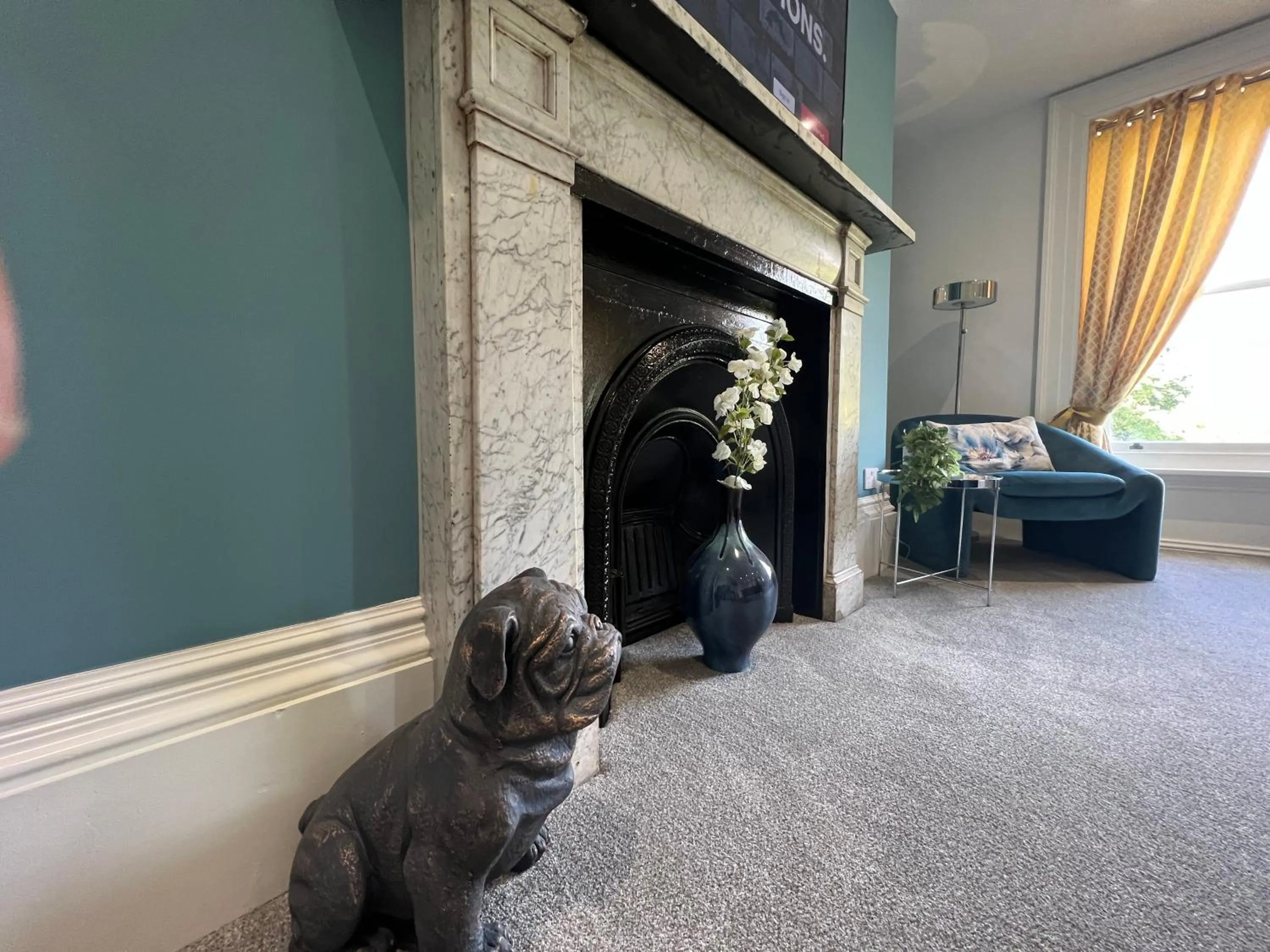 flat iron in Winckley Square Residences